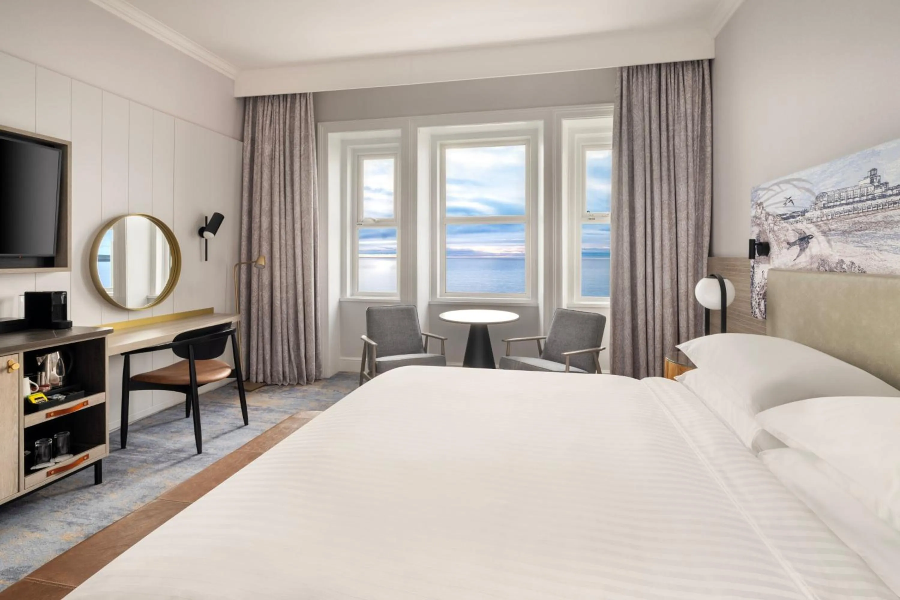 Photo of the whole room, Bed in Bournemouth Highcliff Marriott Hotel