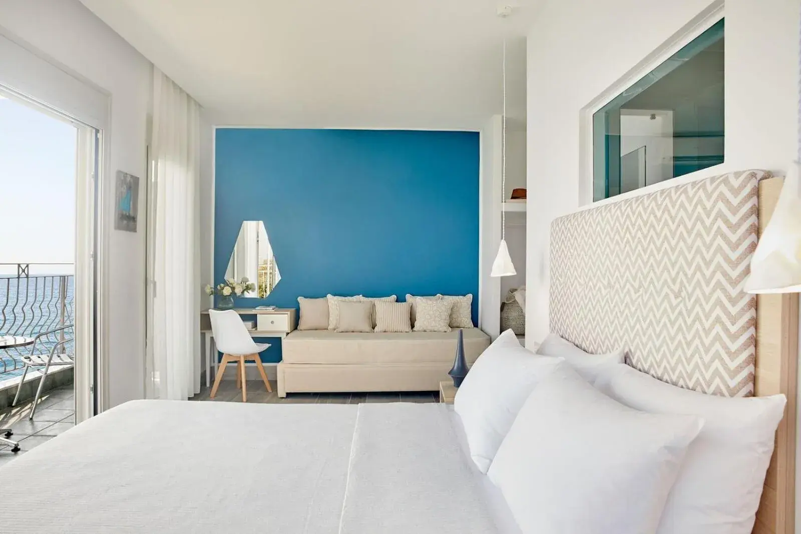 Bed in Hotel Alkyonis Bed in Hotel Alkyonis