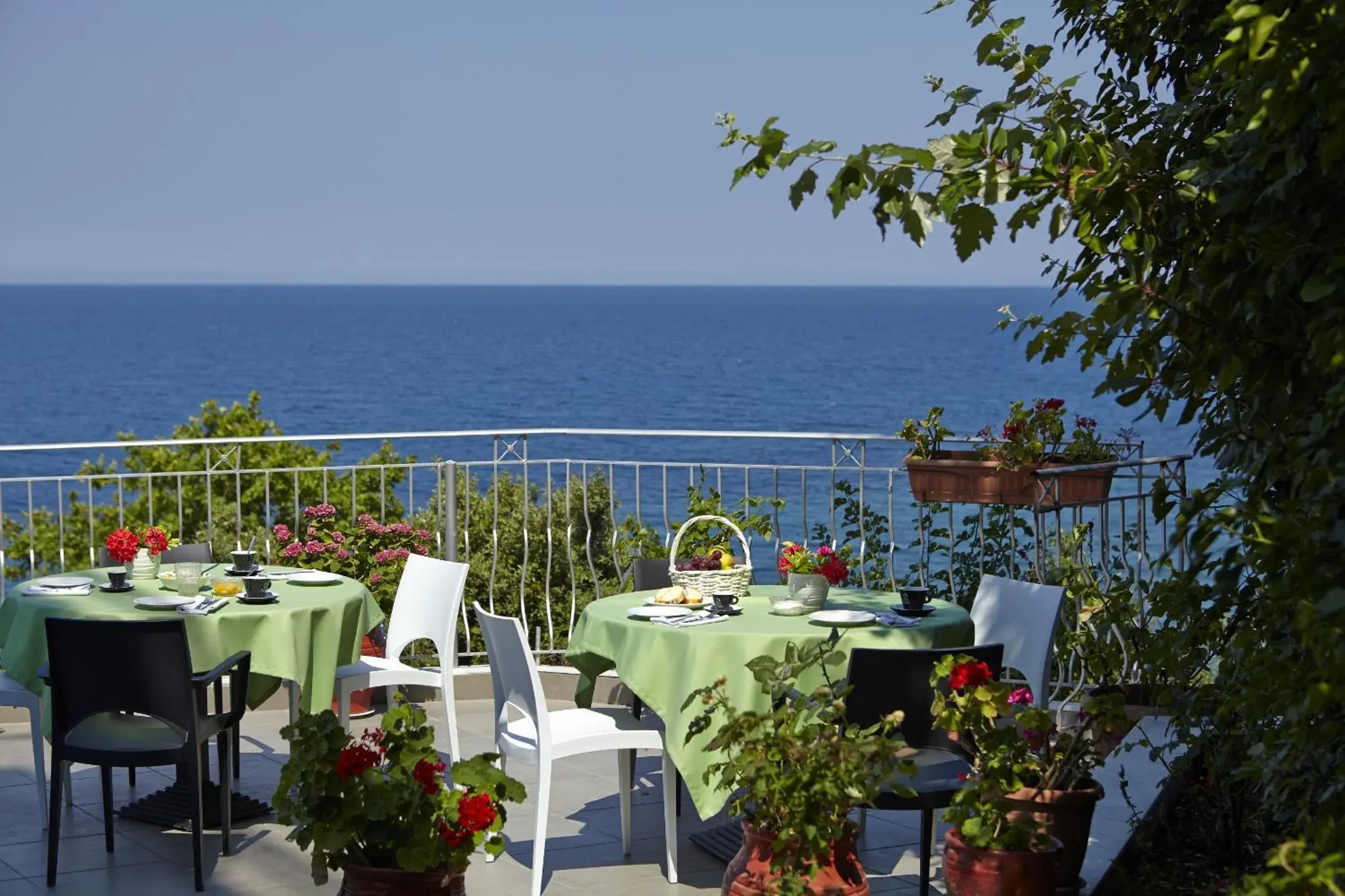 Restaurant/places to eat in Hotel Alkyonis Restaurant/places to eat in Hotel Alkyonis