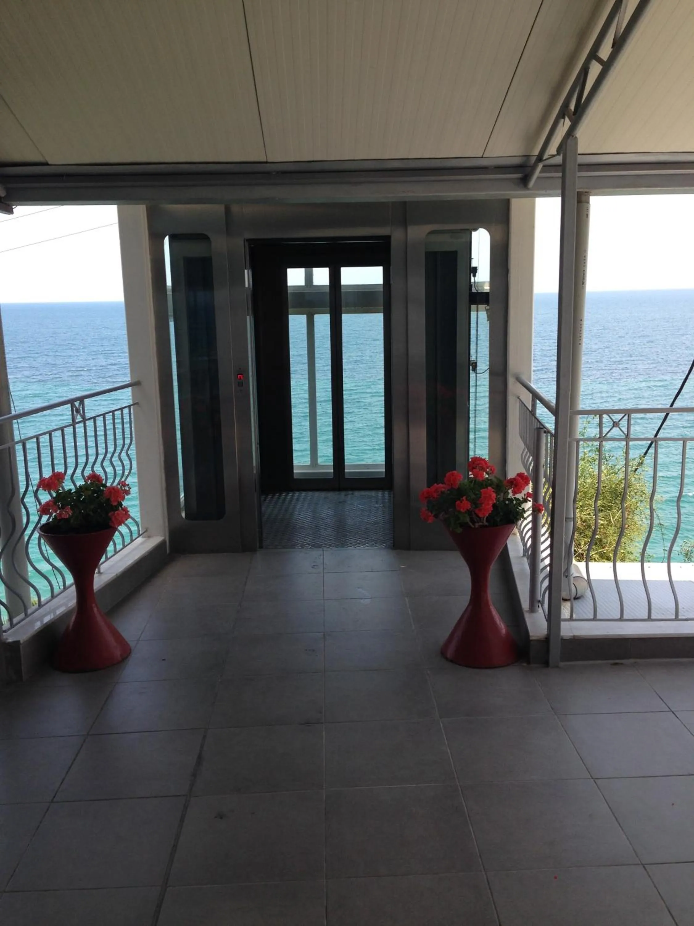 Decorative detail in Hotel Alkyonis