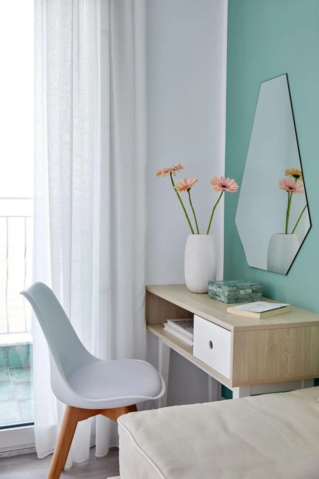 Decorative detail in Hotel Alkyonis