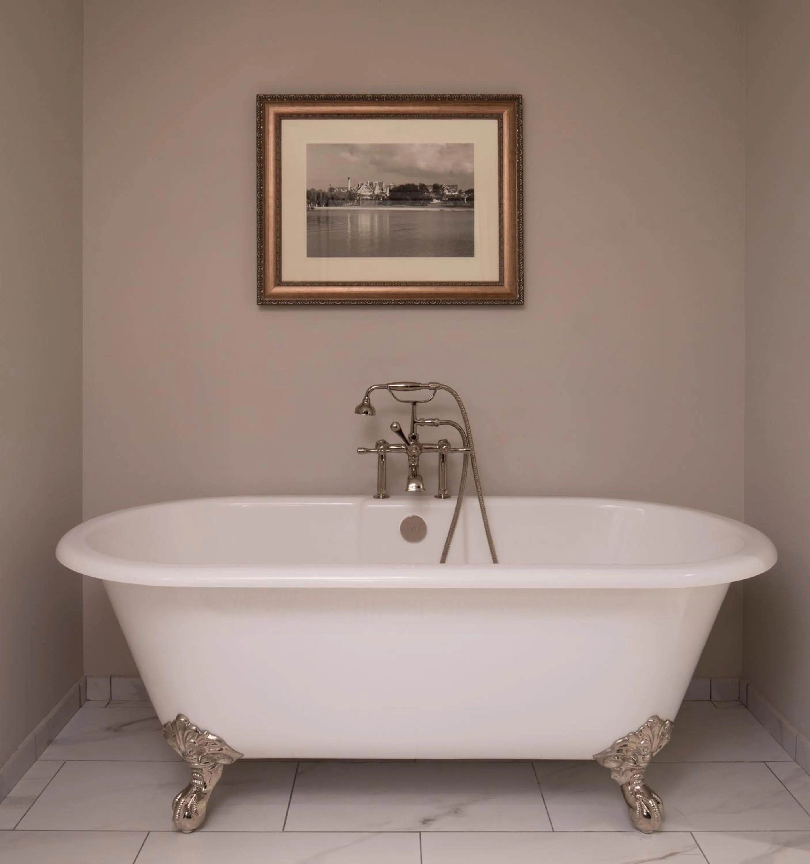 Hot Tub in Belleview Inn