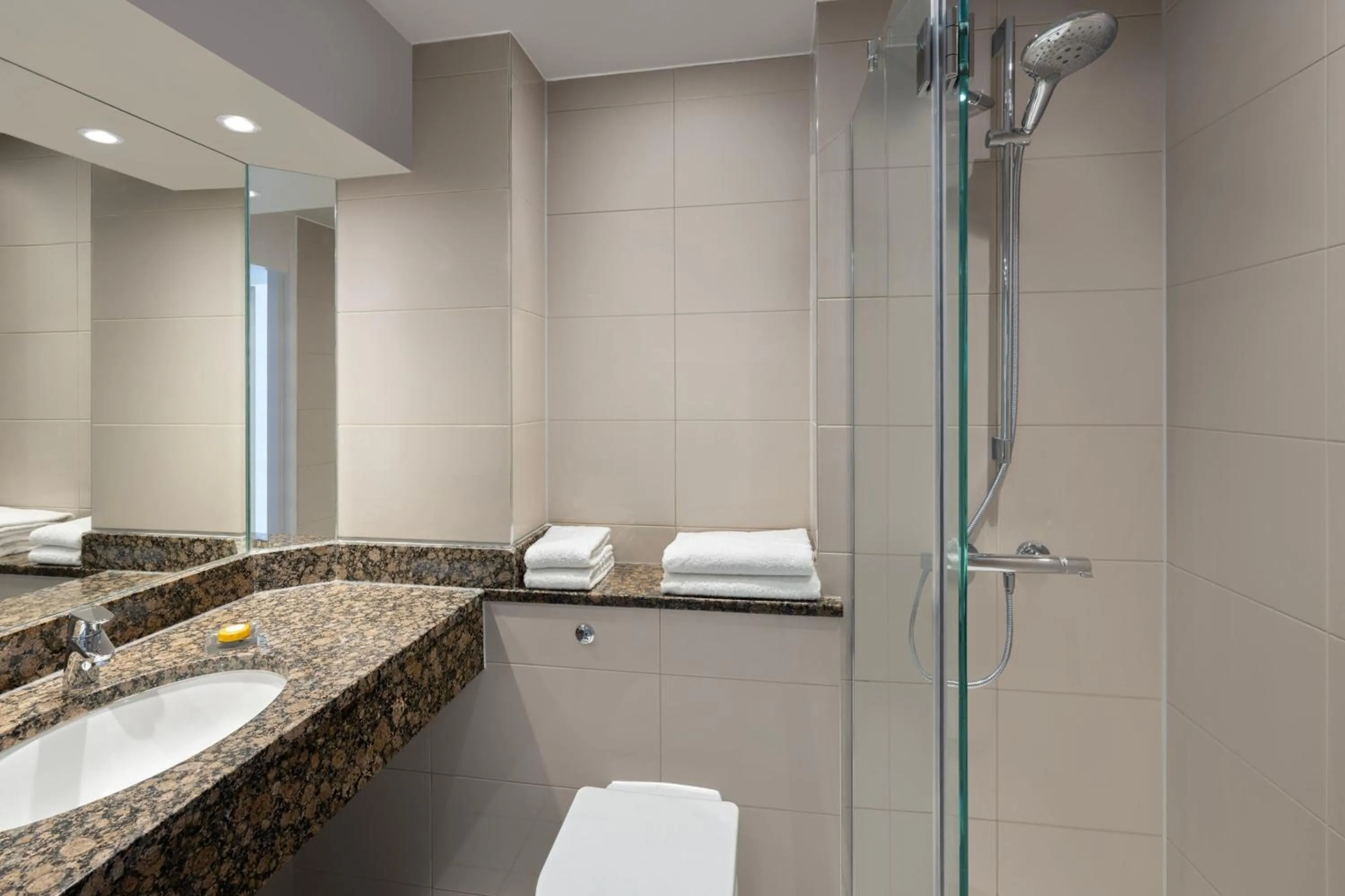 Bathroom in Delta Hotels by Marriott Bristol City Centre