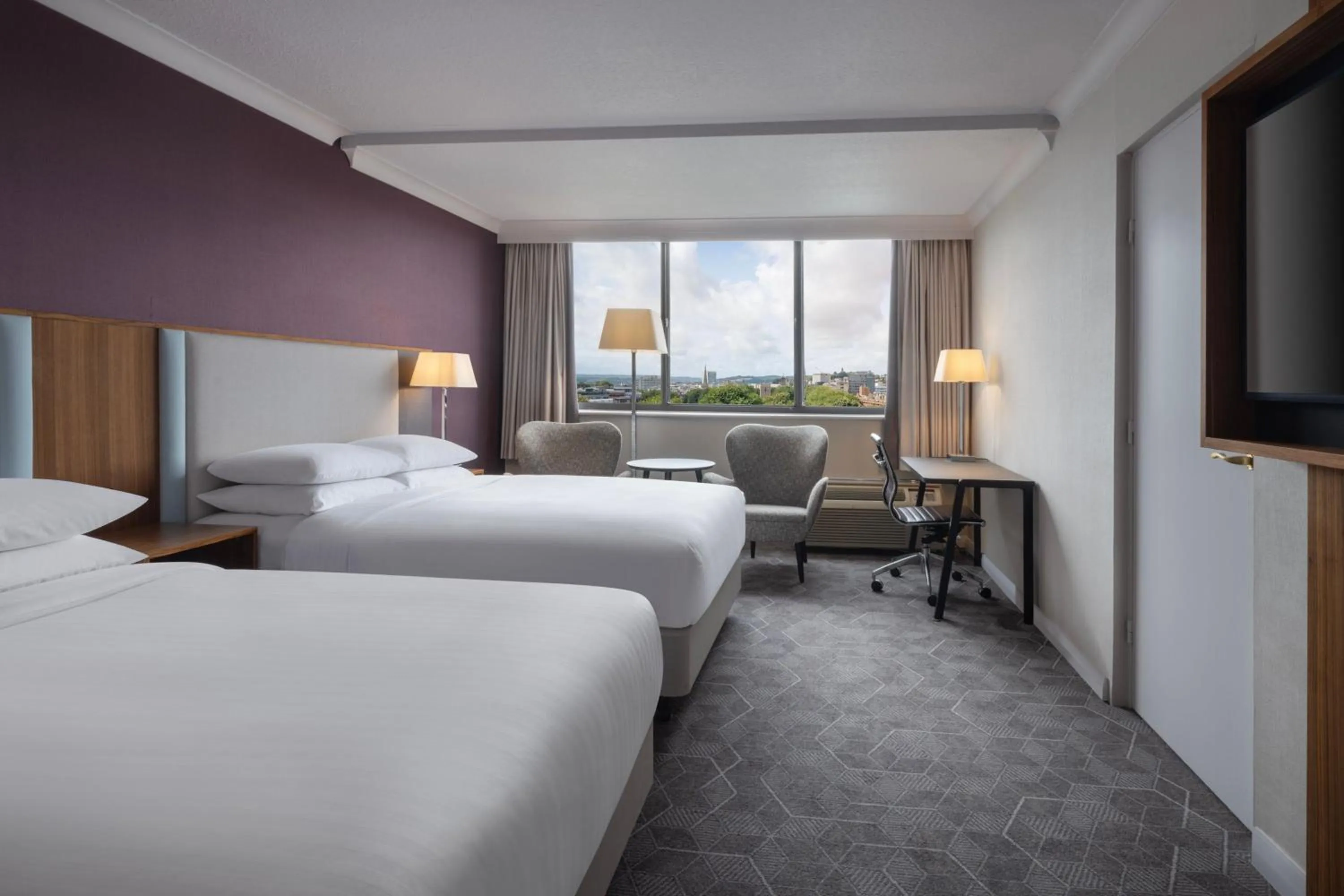 Photo of the whole room, Bed in Delta Hotels by Marriott Bristol City Centre