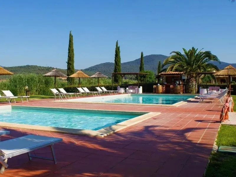 Swimming pool in Residence Cernaia - Private Cottage