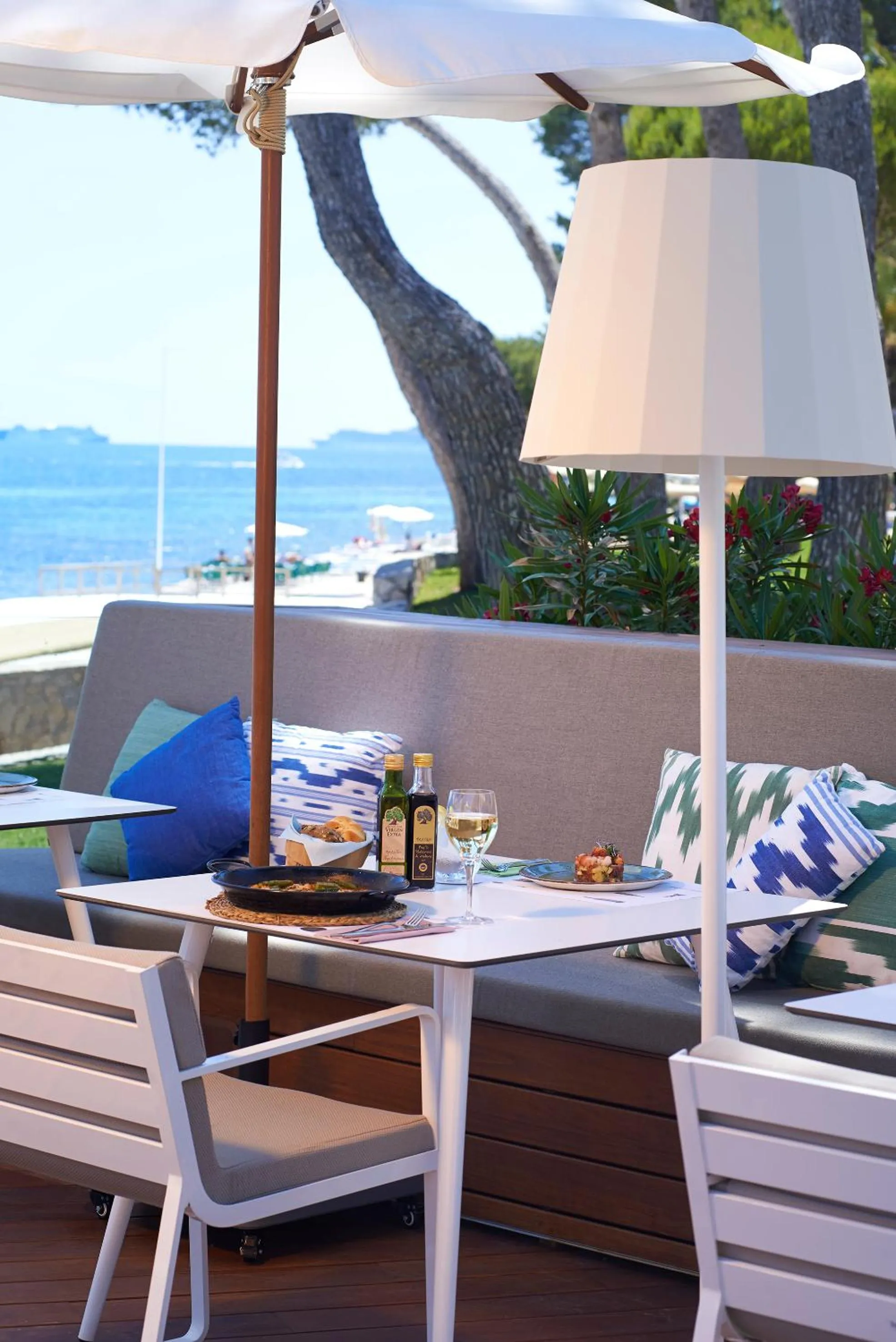 Food and drinks in Meliá South Beach