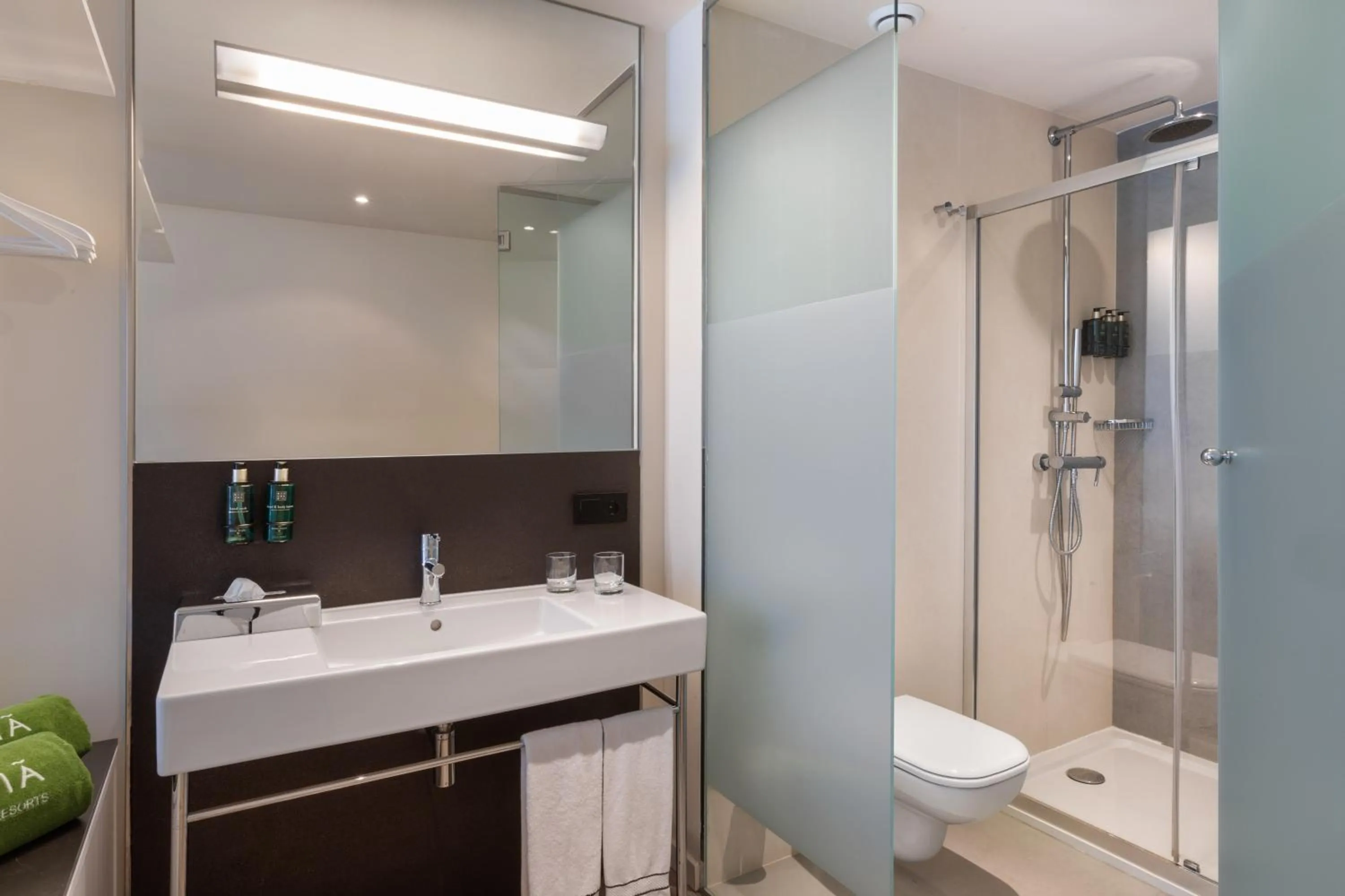 Shower in Meliá South Beach