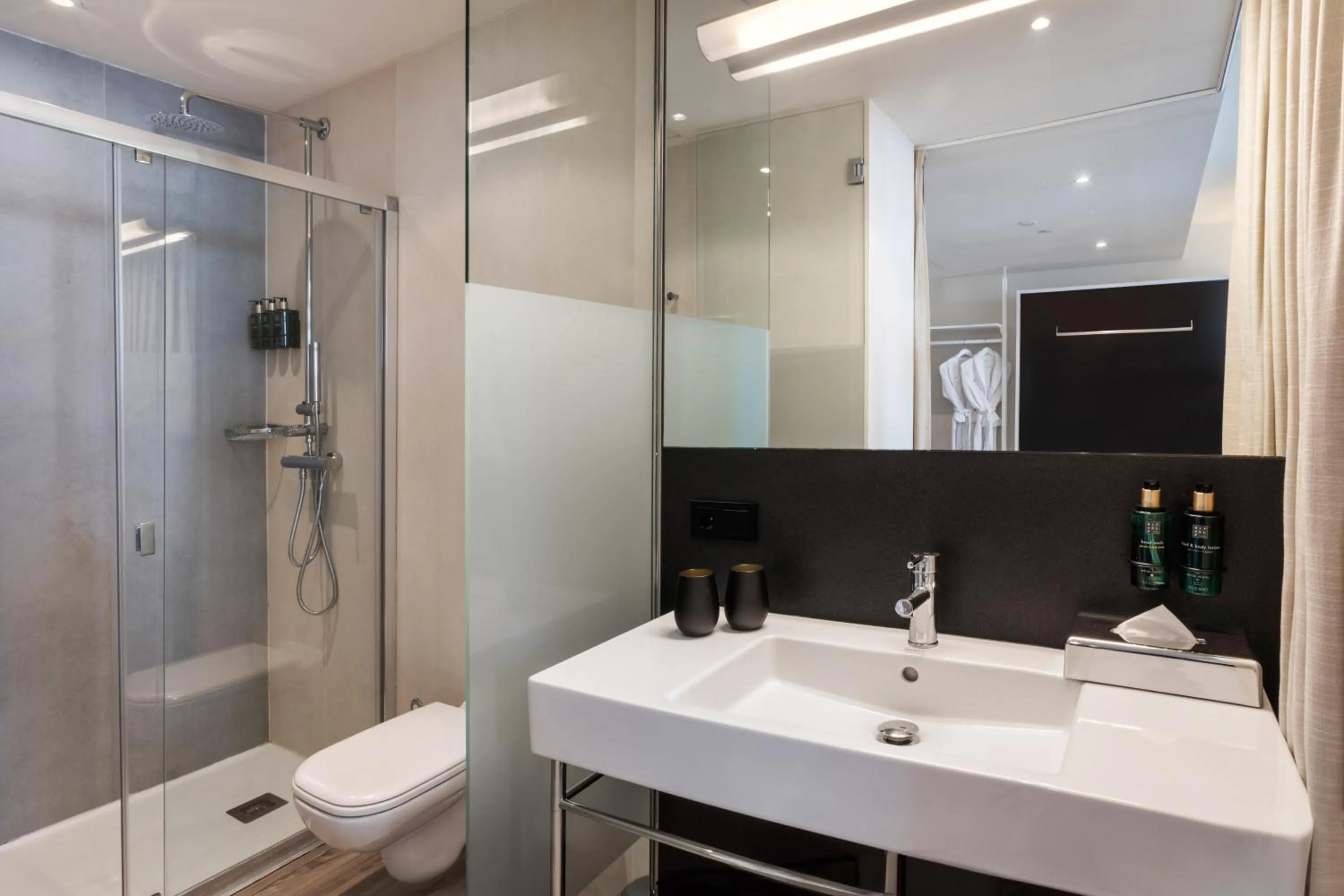 Bathroom in Meliá South Beach