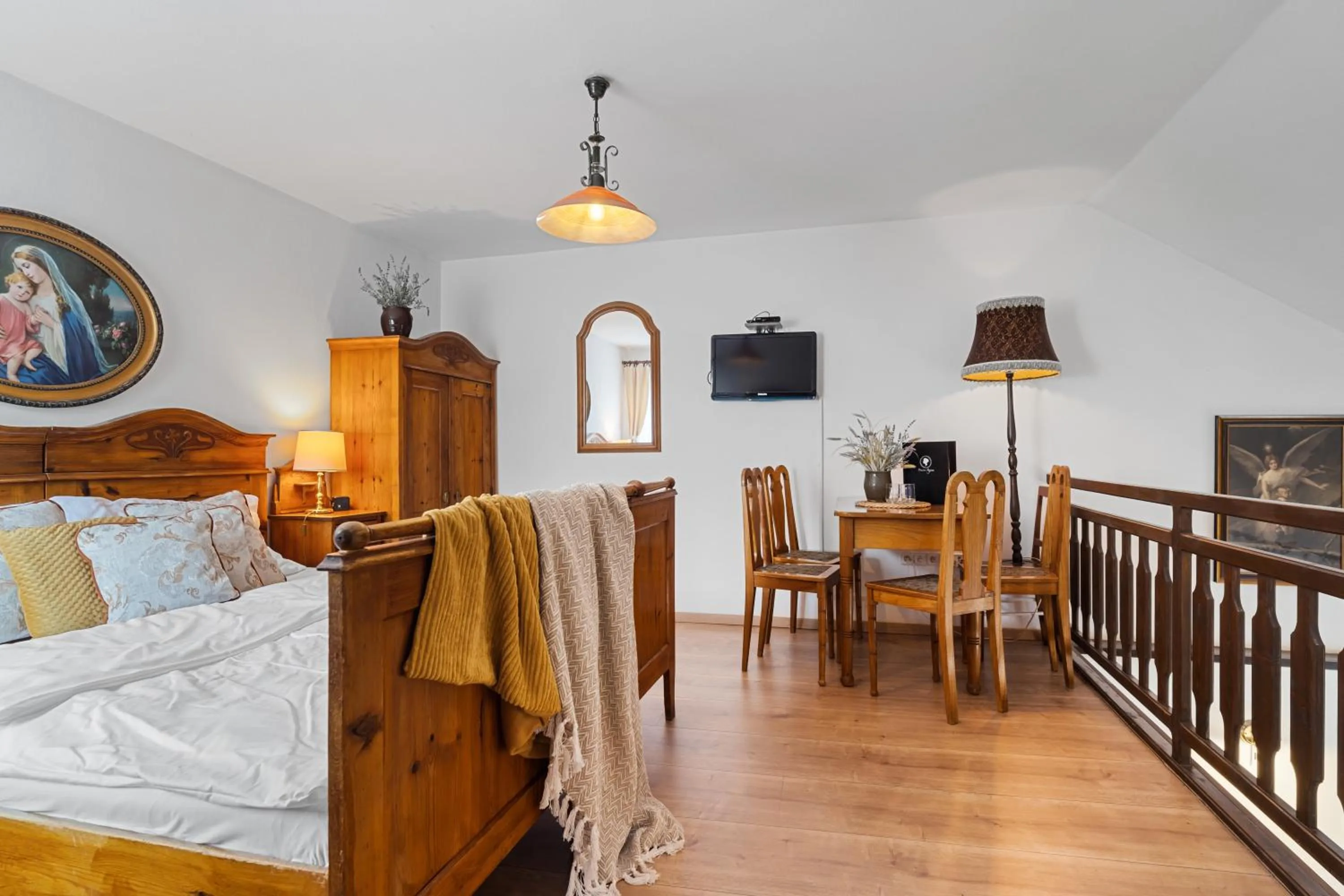 Bedroom, Bed in Pension Regina