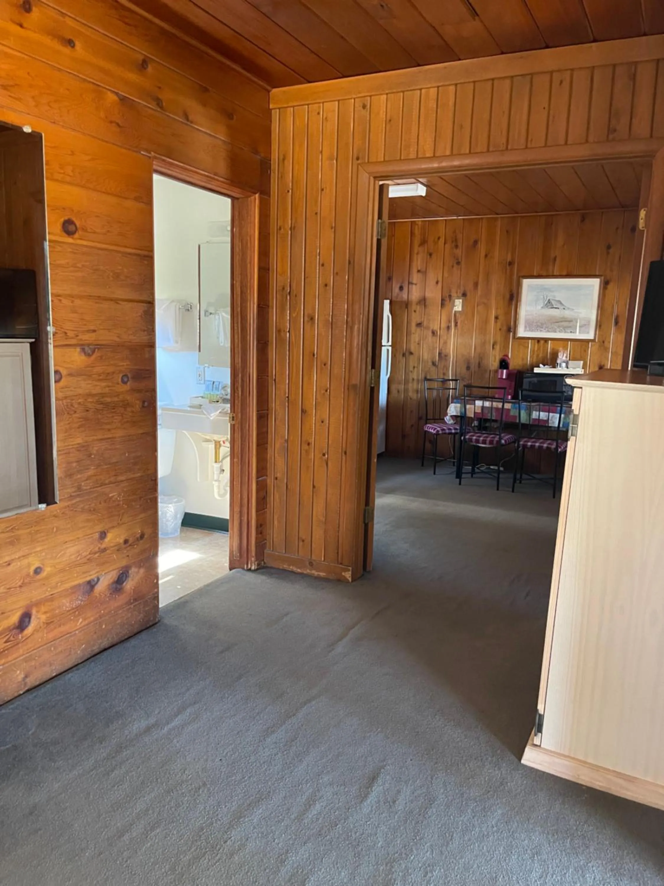 Bed in Kootenai Valley Motel