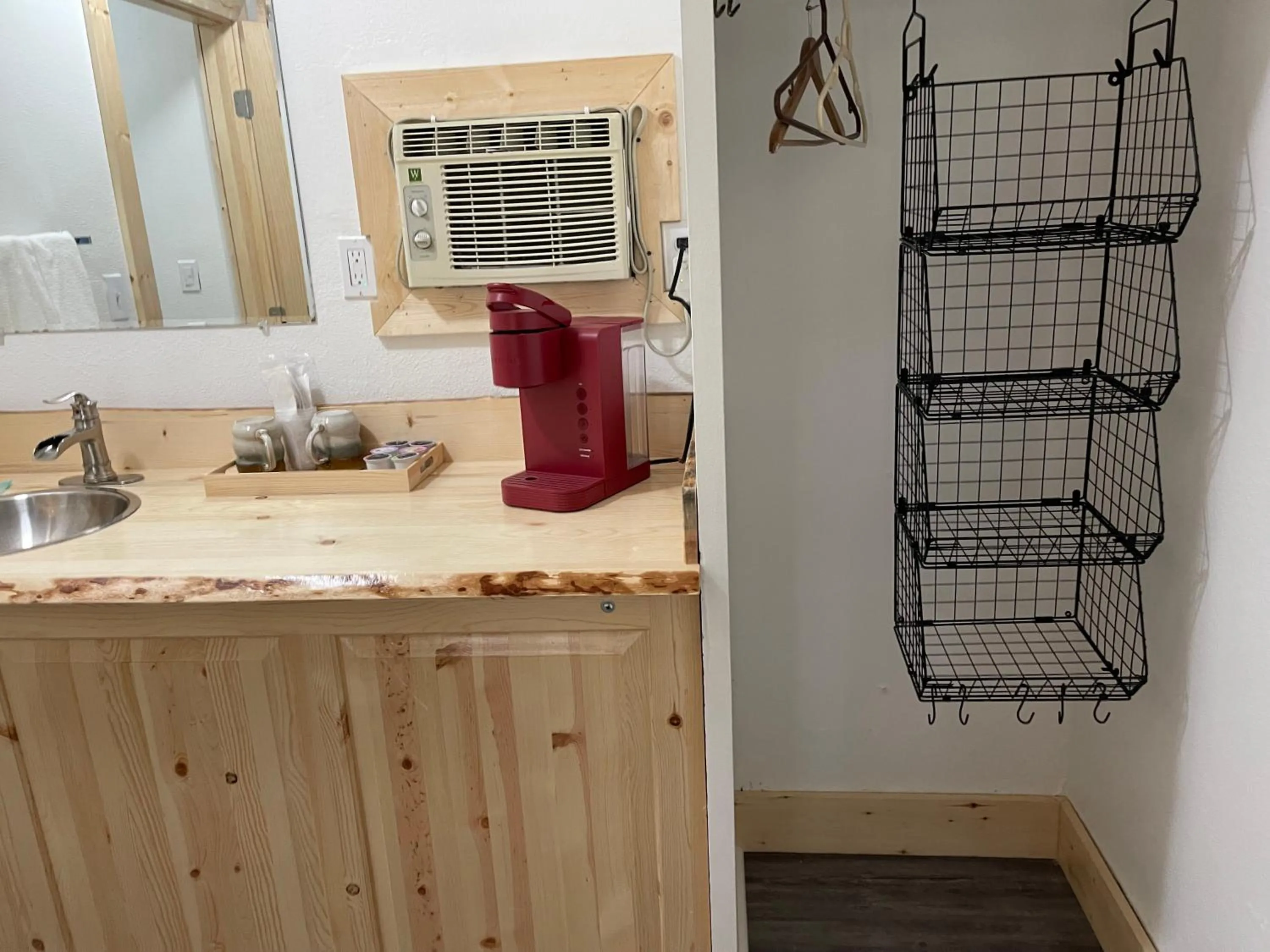 Kootenai Valley Motel