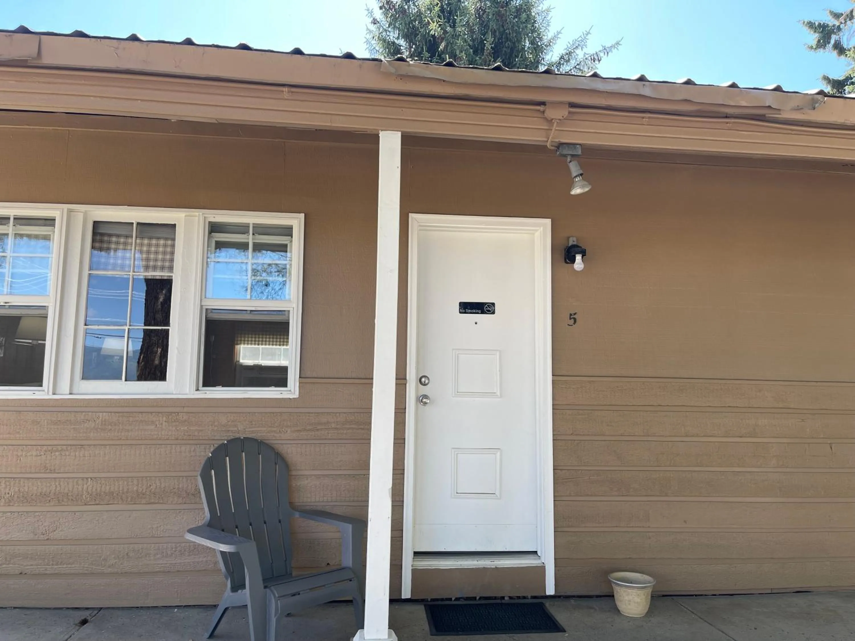 Kootenai Valley Motel