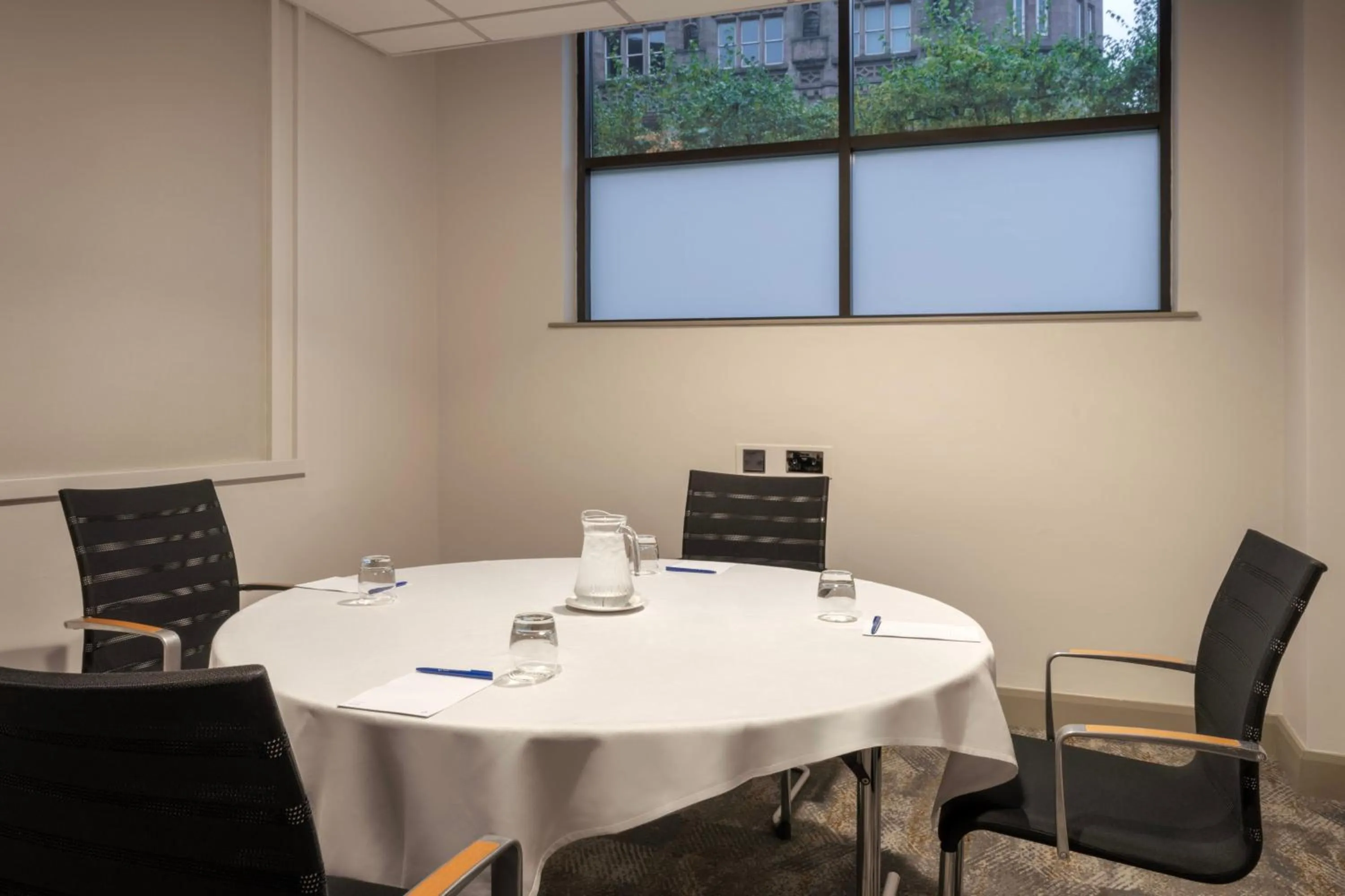 Swimming pool in Delta Hotels by Marriott Liverpool City Centre