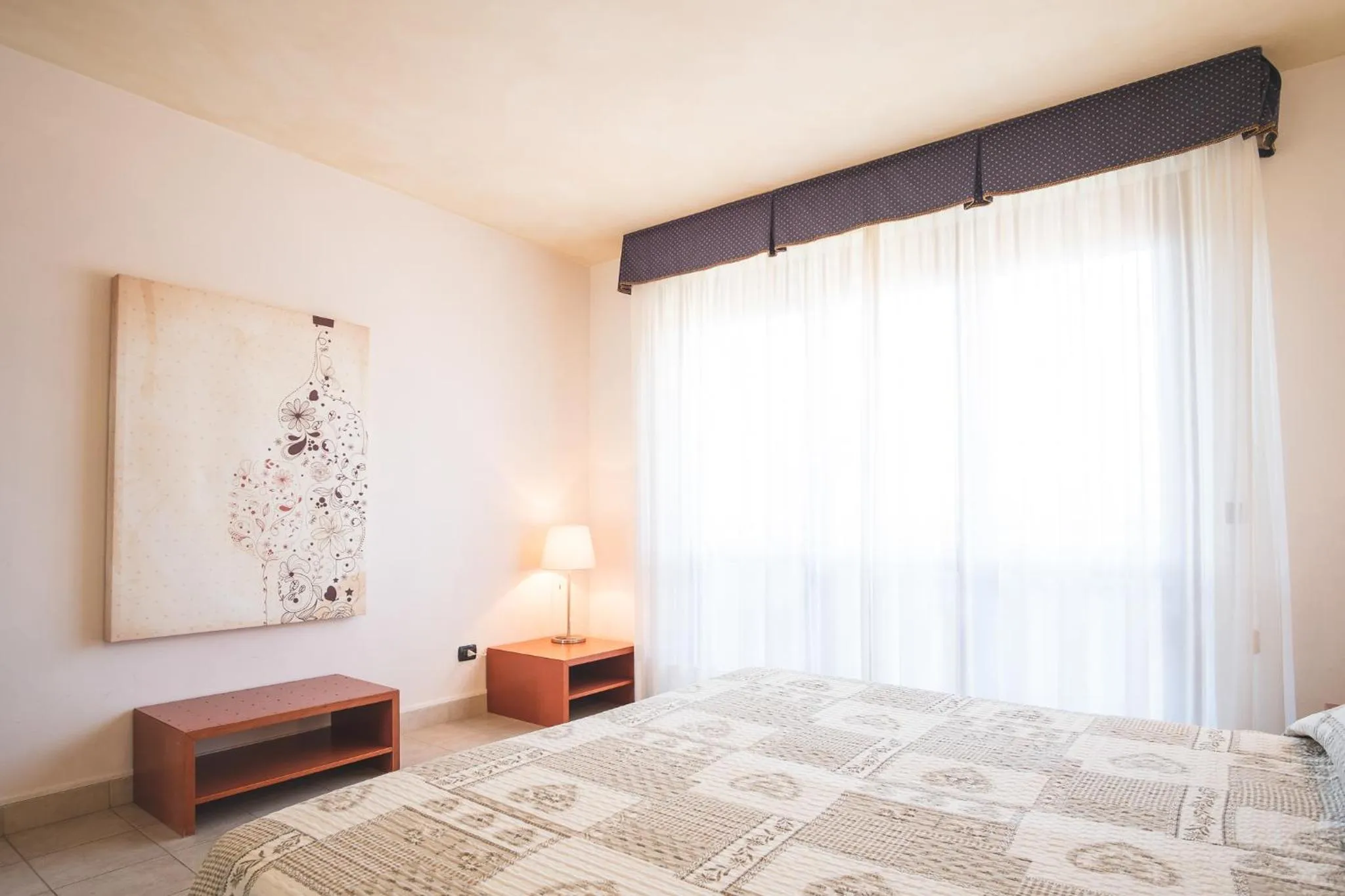 Bed in Beverly Park Residence