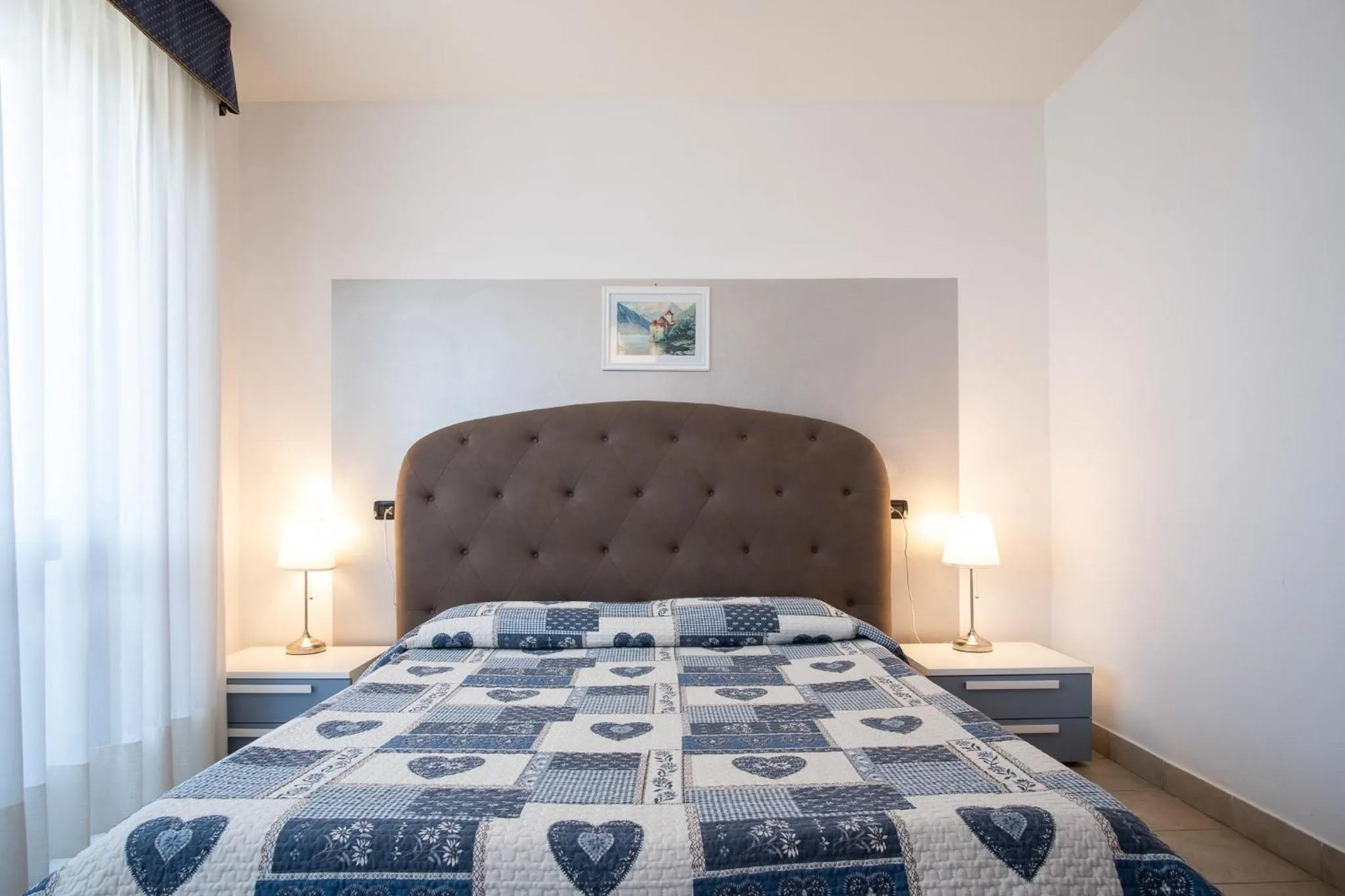 Bed in Beverly Park Residence