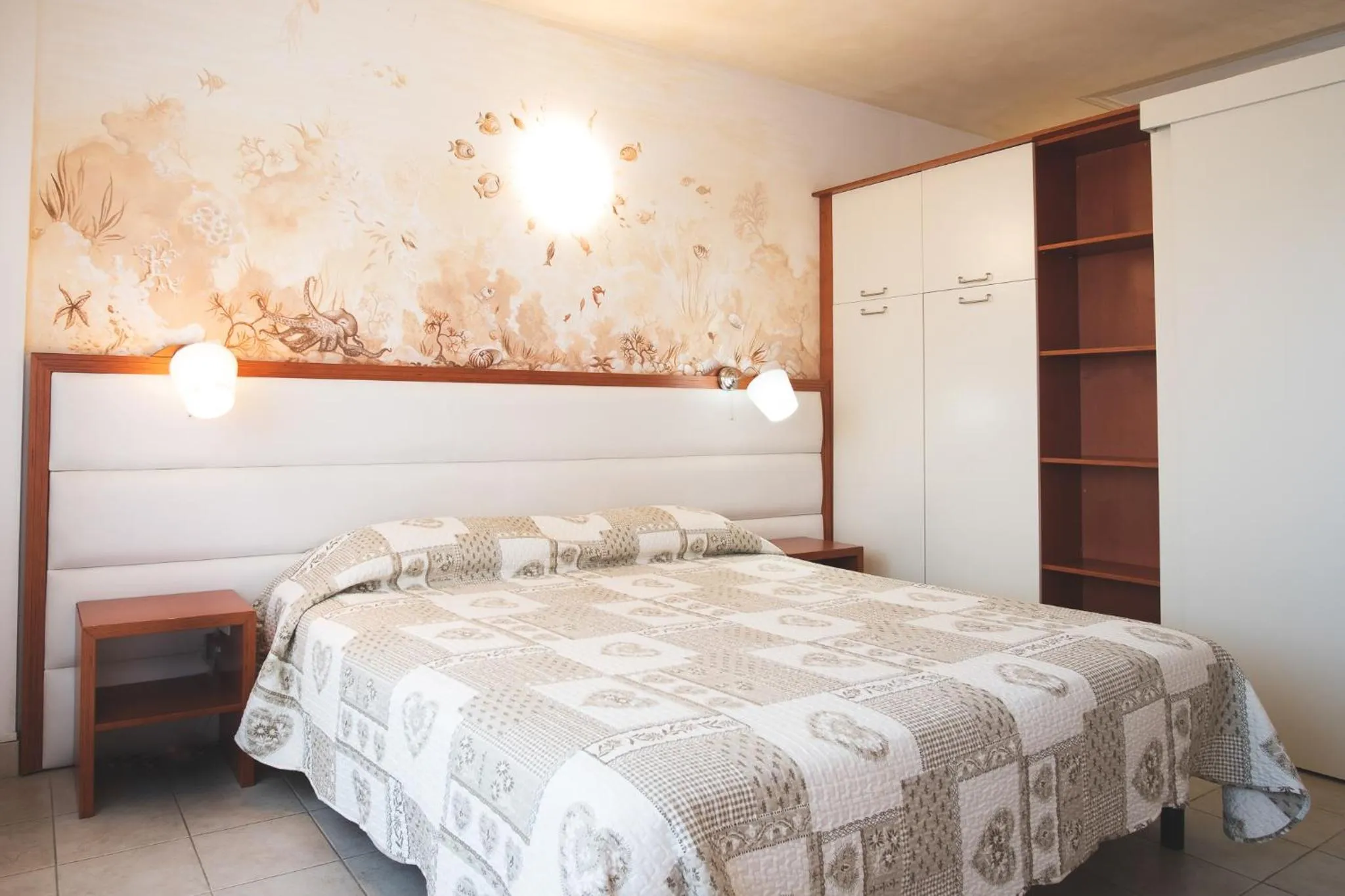 Bed in Beverly Park Residence