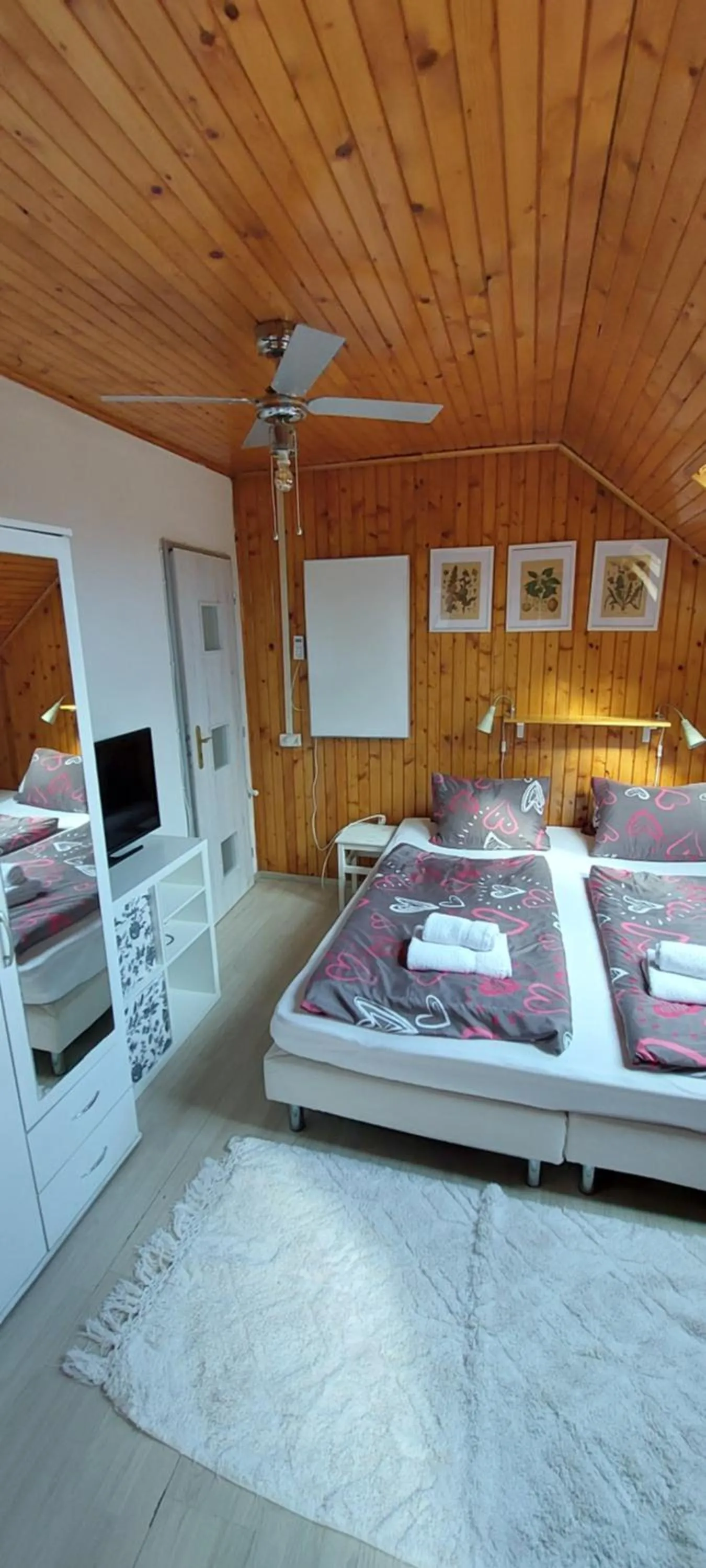 Photo of the whole room, Bed in Penzion-Na Navsi