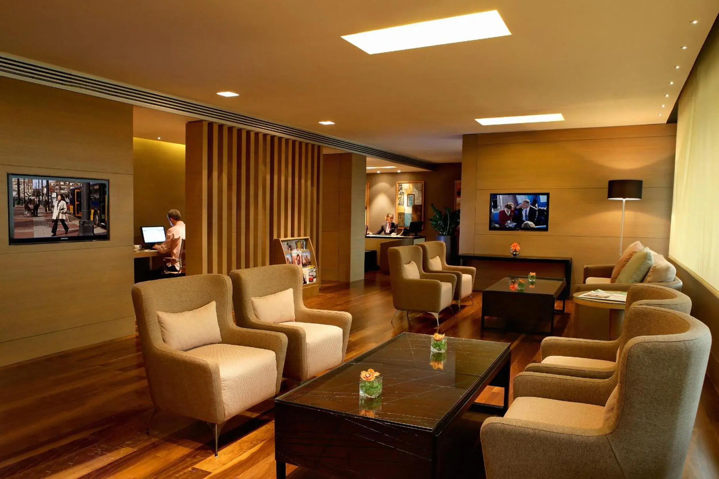 Lounge or bar in Erbil Rotana Lounge or bar in Erbil Rotana