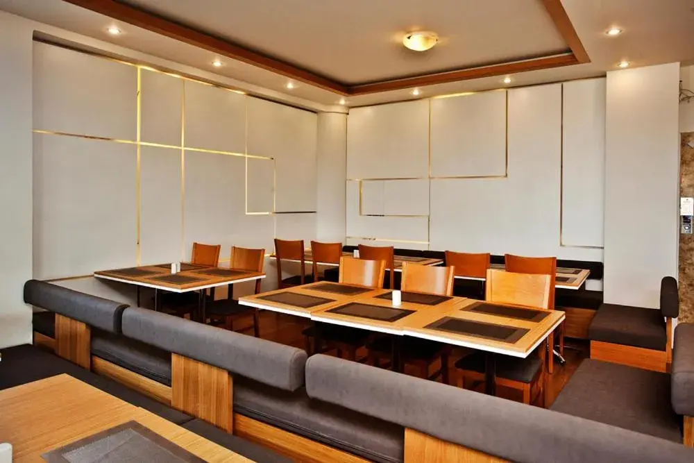 Restaurant/places to eat in Maleme Mare Restaurant/places to eat in Maleme Mare