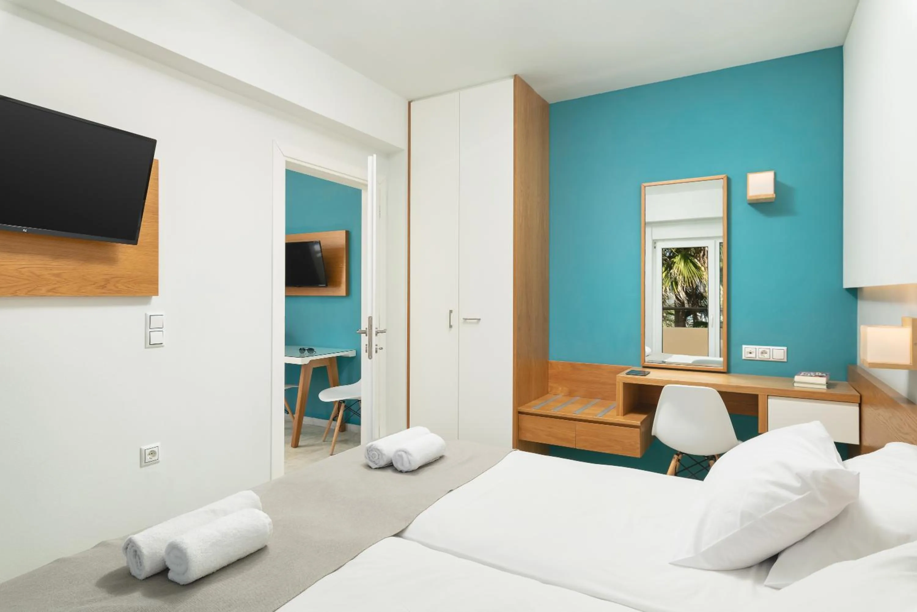 Bedroom, Bed in Maleme Mare