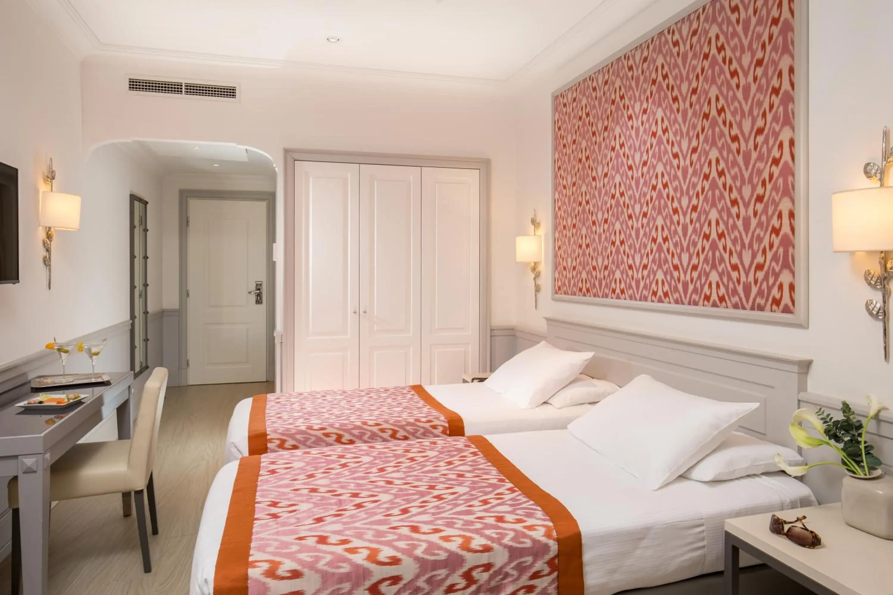 Bedroom, Bed in Hotel Della Conciliazione Bedroom, Bed in Hotel Della Conciliazione