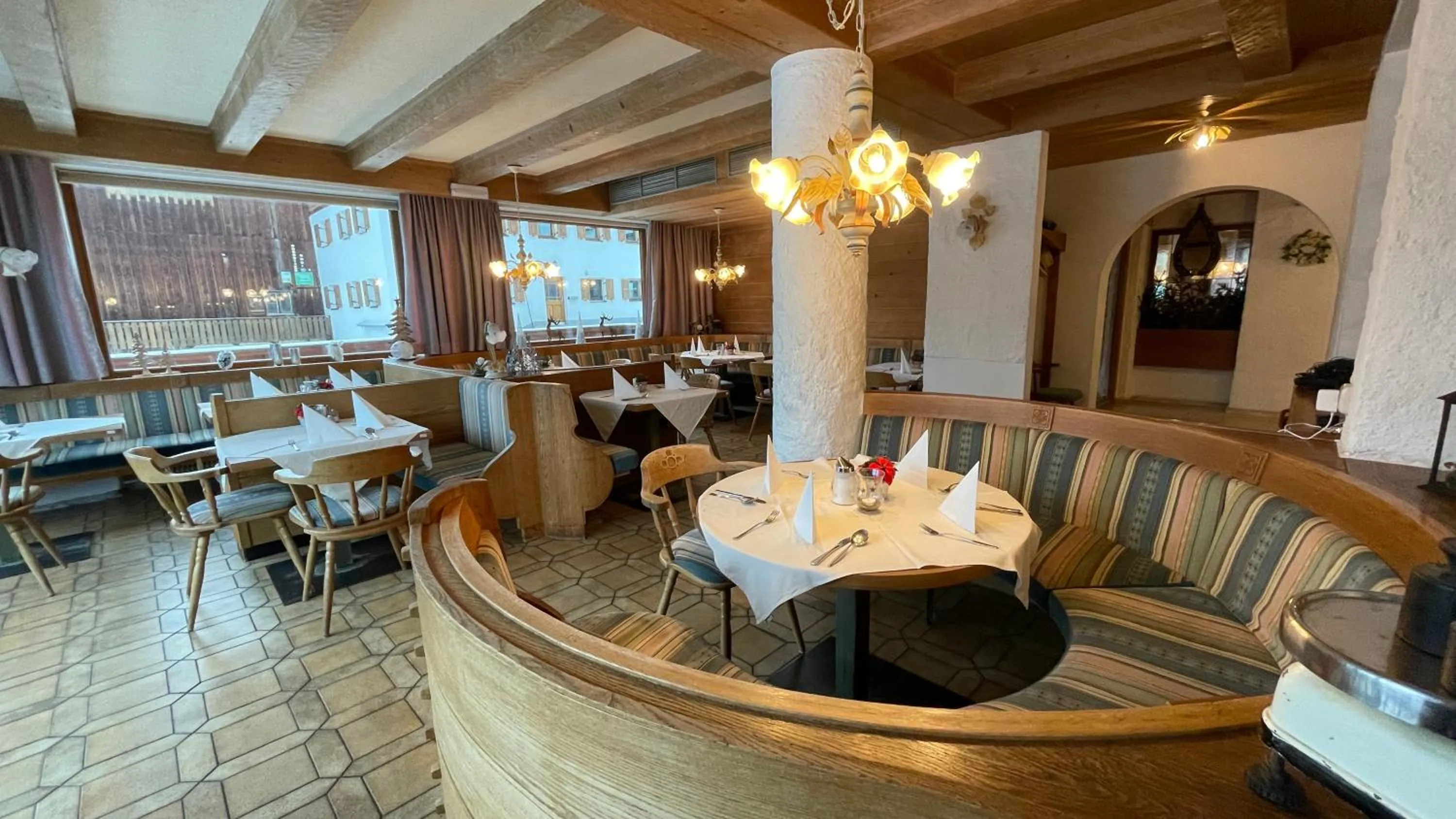 Restaurant/places to eat in Hotel Alpenrose