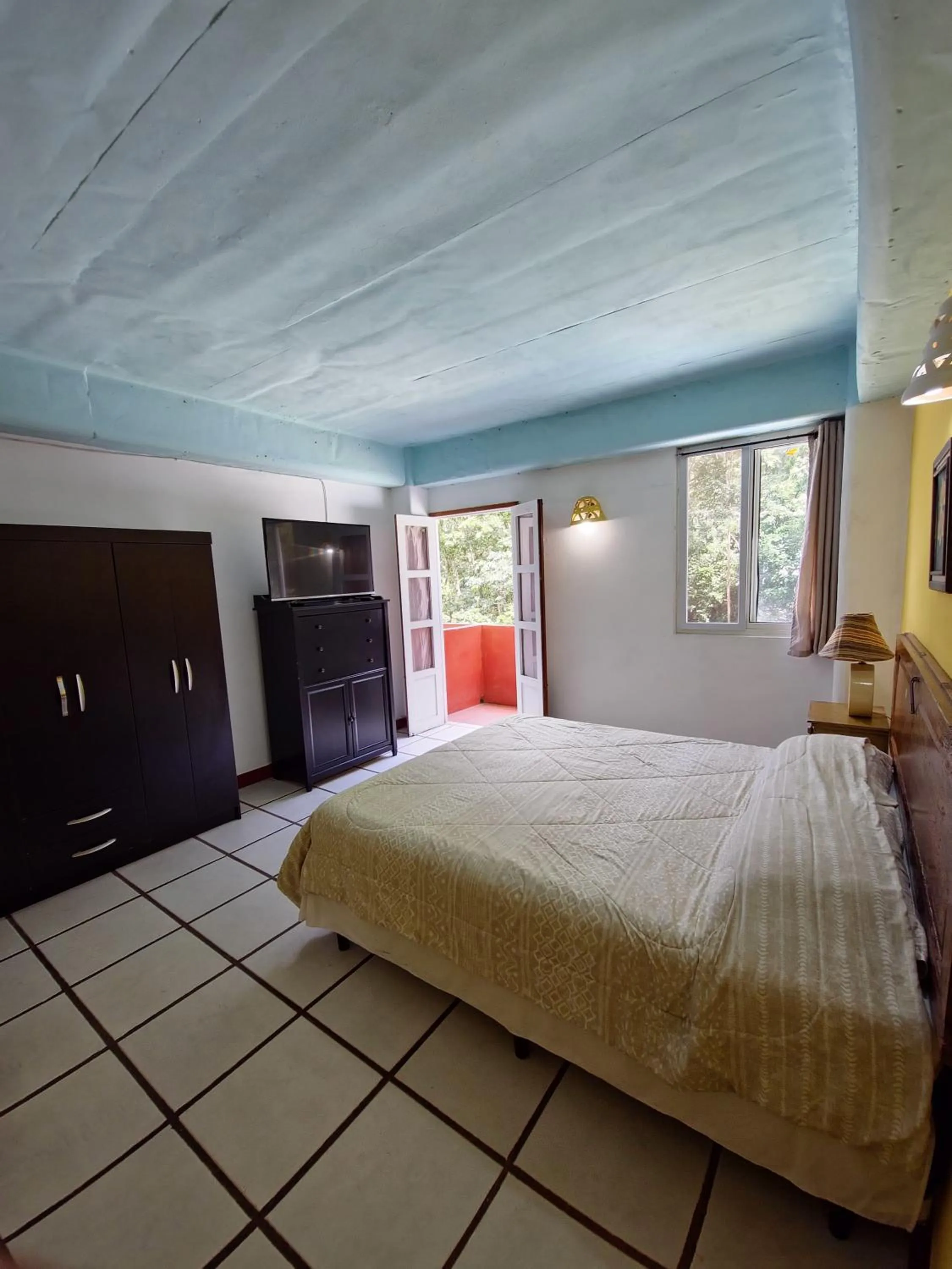 Bed in Eco Suites Uxlabil Guatemala