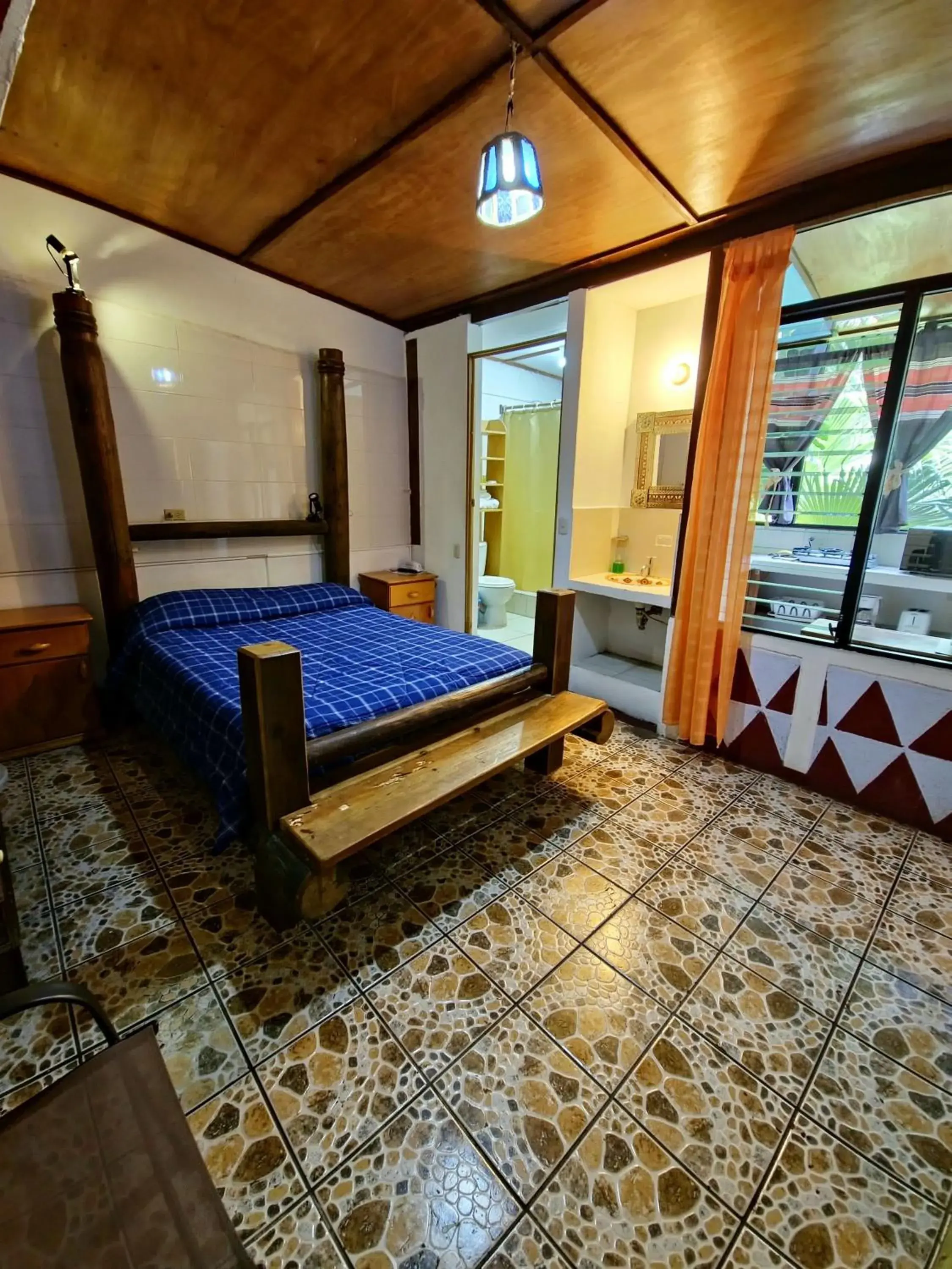 Single Room in Eco Suites Uxlabil Guatemala Single Room in Eco Suites Uxlabil Guatemala