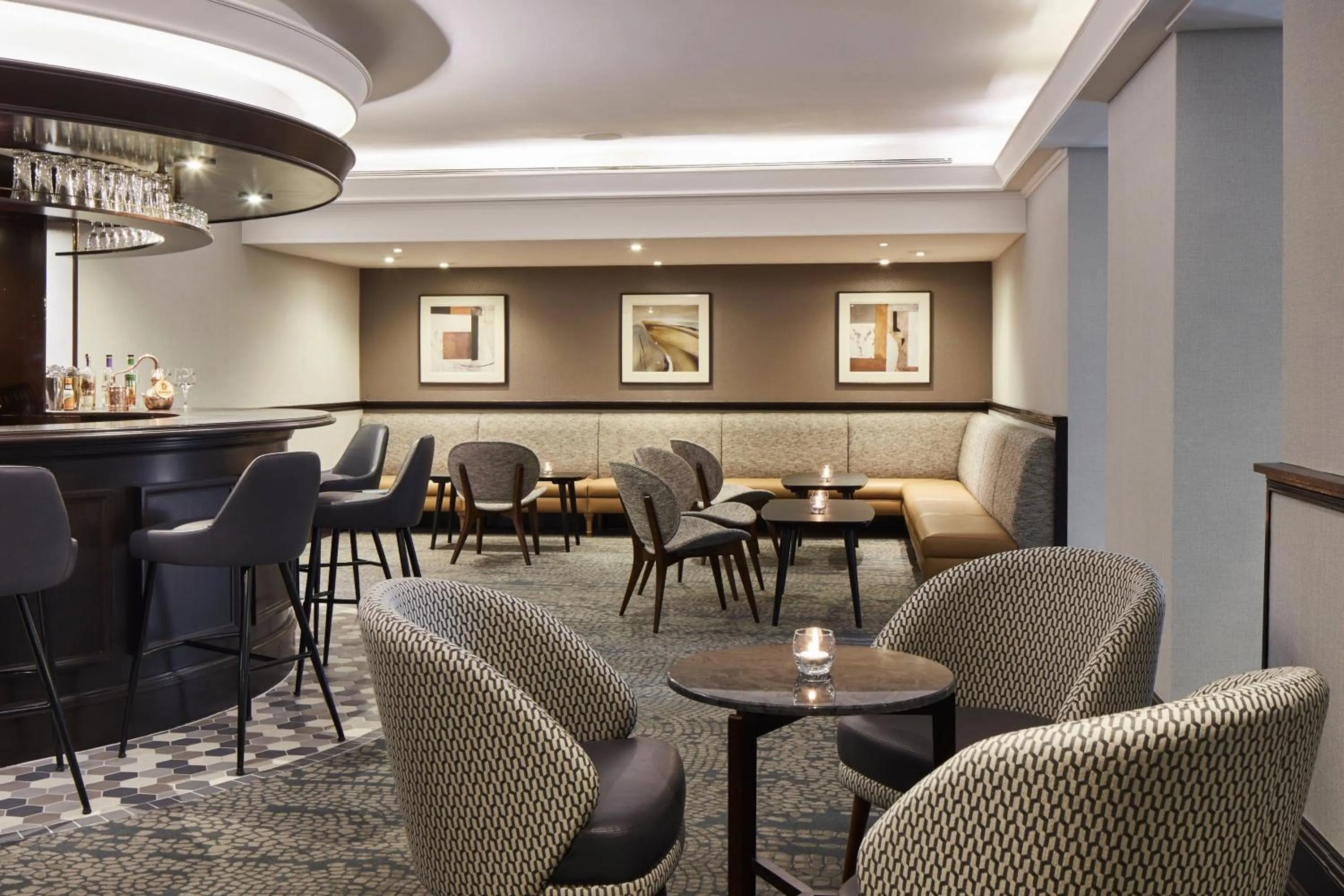 Lounge or bar in Delta Hotels by Marriott Durham Royal County
