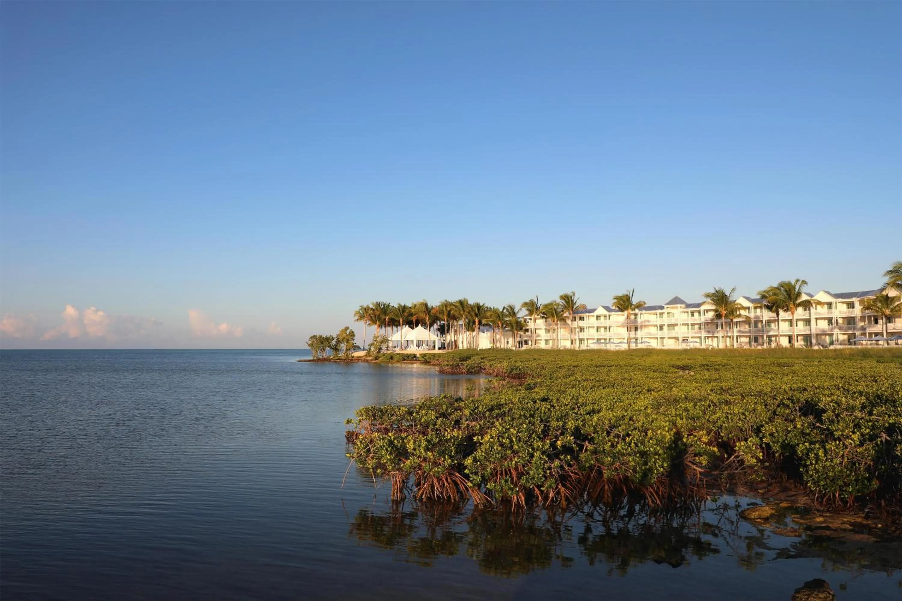 Property building in Isla Bella Beach Resort & Spa - Florida Keys