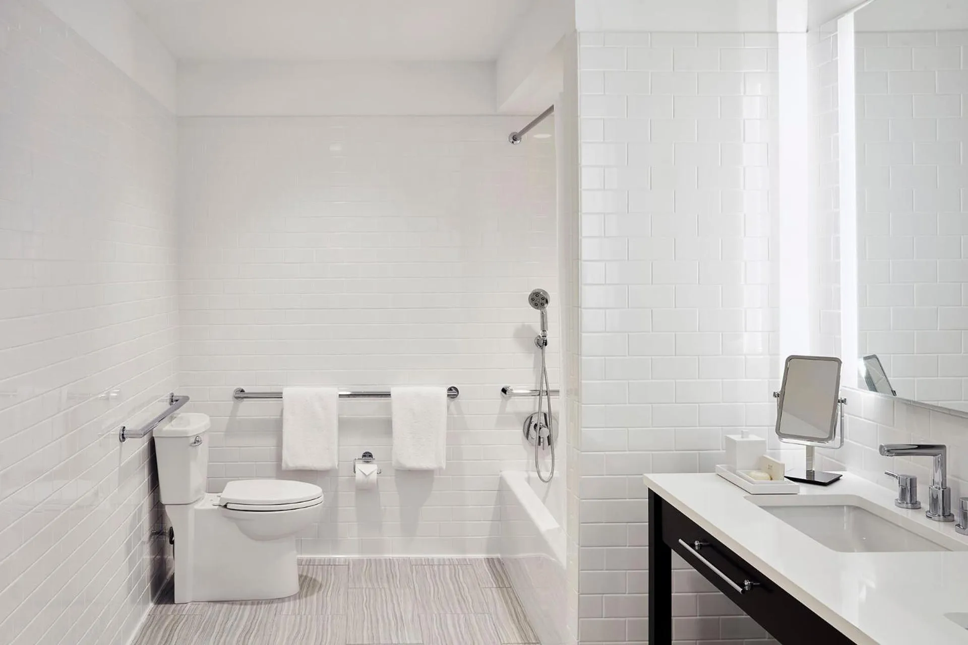 Shower in Isla Bella Beach Resort & Spa - Florida Keys