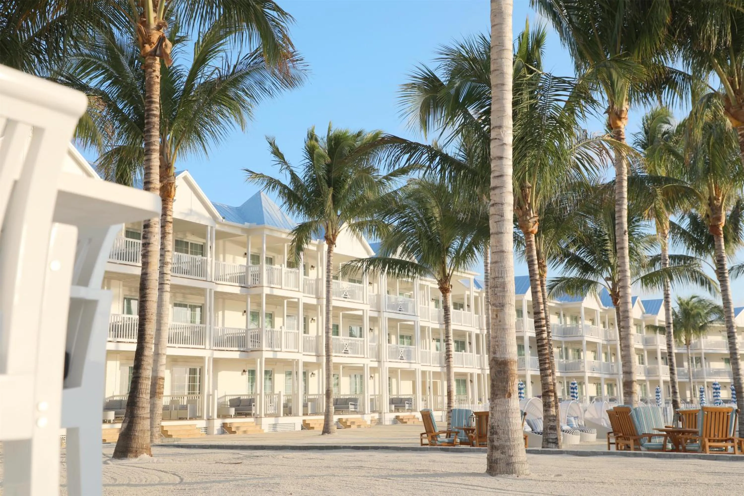 Property building in Isla Bella Beach Resort & Spa - Florida Keys