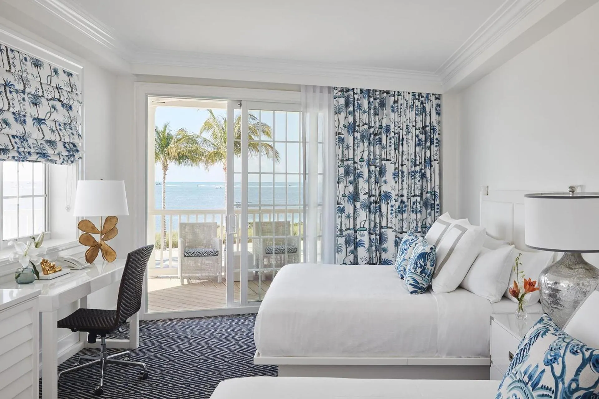 Bedroom, Bed in Isla Bella Beach Resort & Spa - Florida Keys