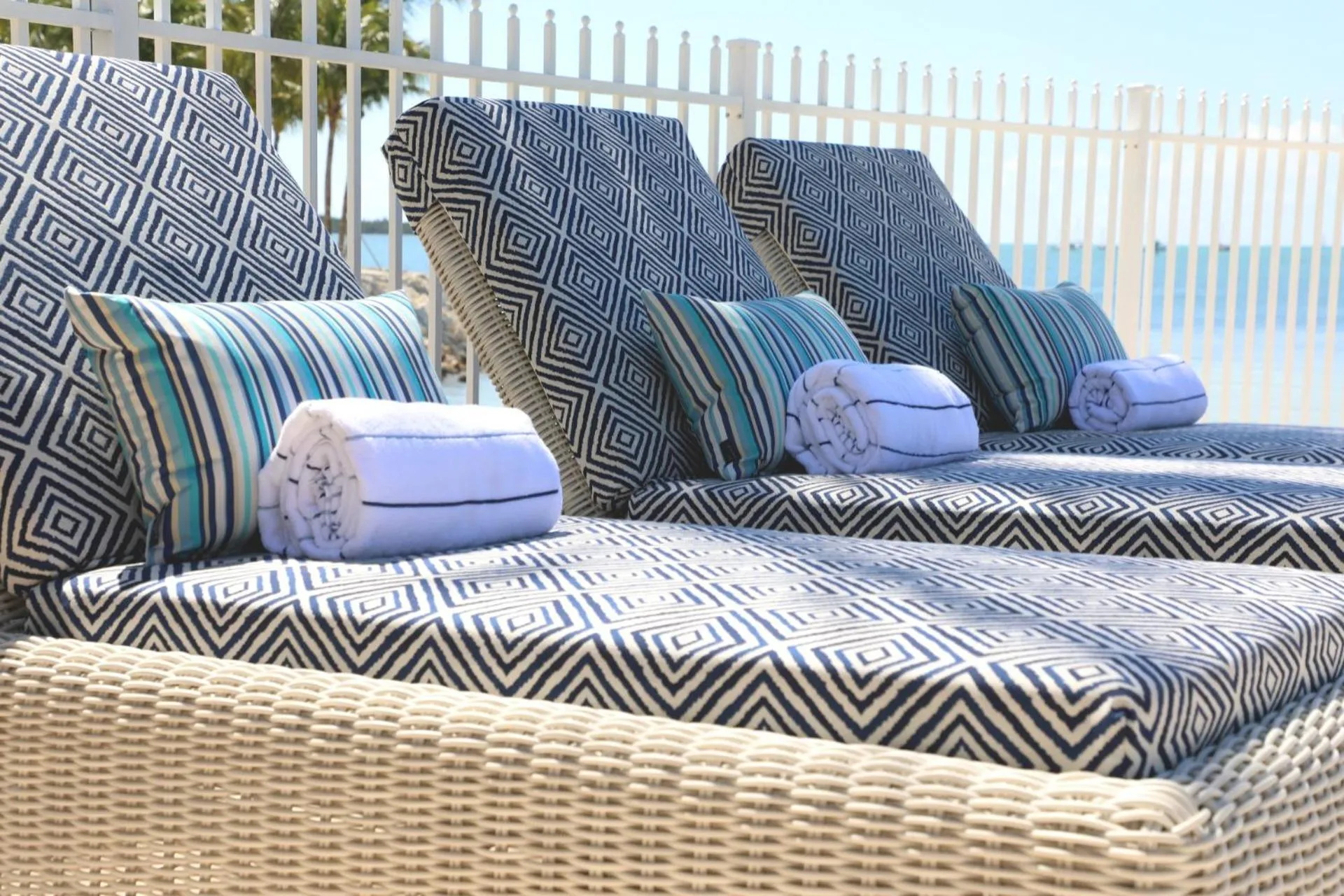 Seating area in Isla Bella Beach Resort & Spa - Florida Keys