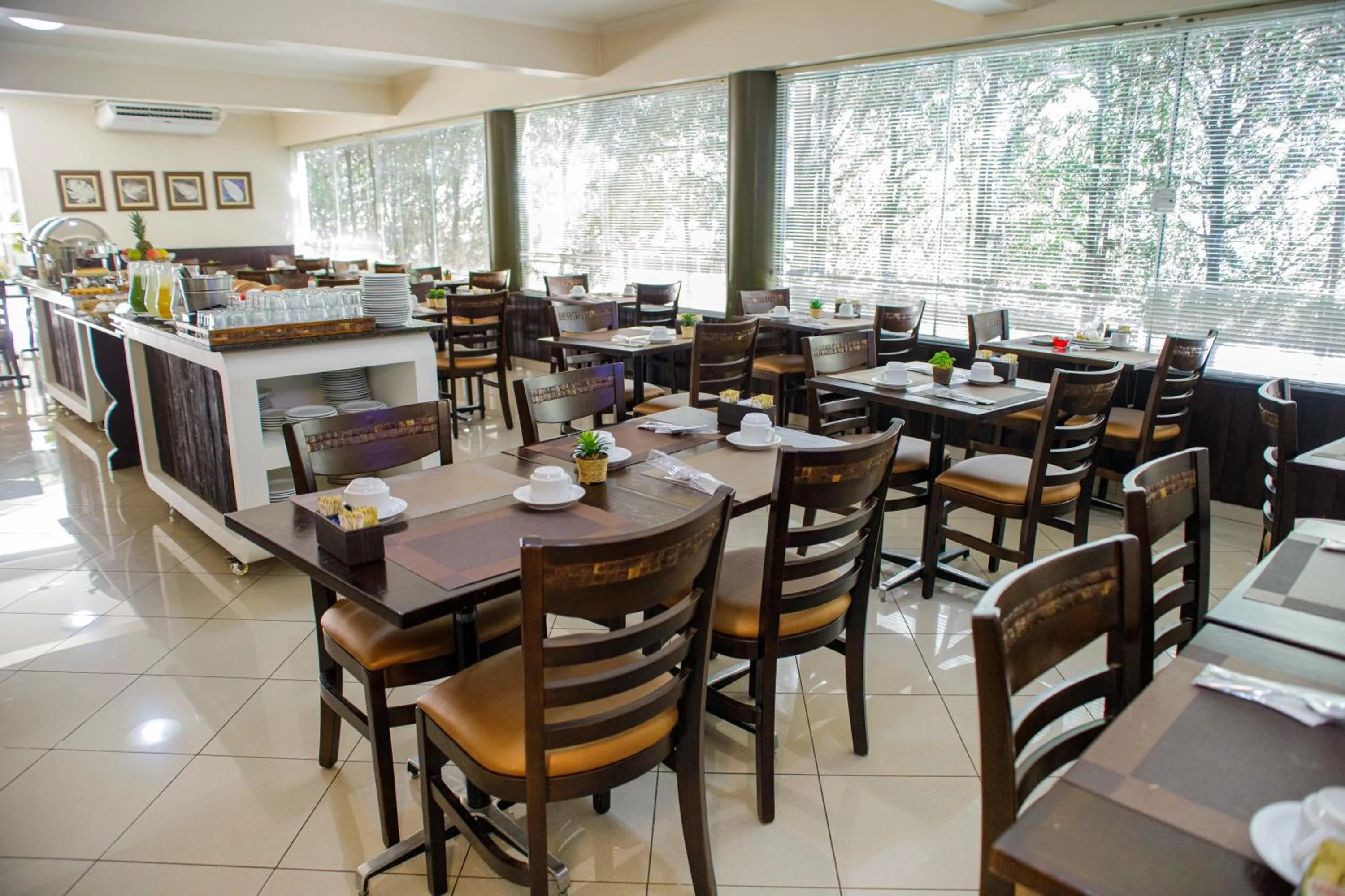 Restaurant/places to eat in Hotel Premium Pirassununga