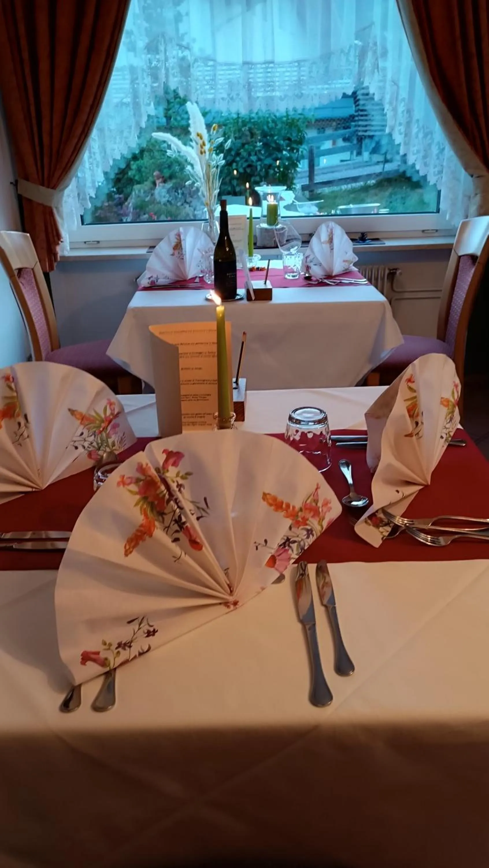 Restaurant/places to eat in Hotel Vigo