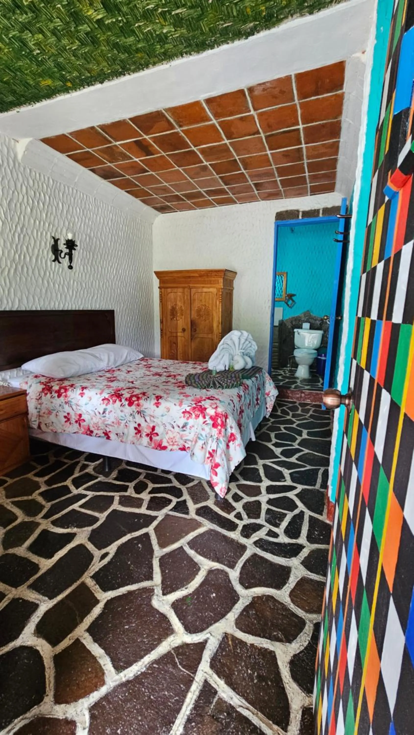 Bed in Eco Hotel Uxlabil Atitlan