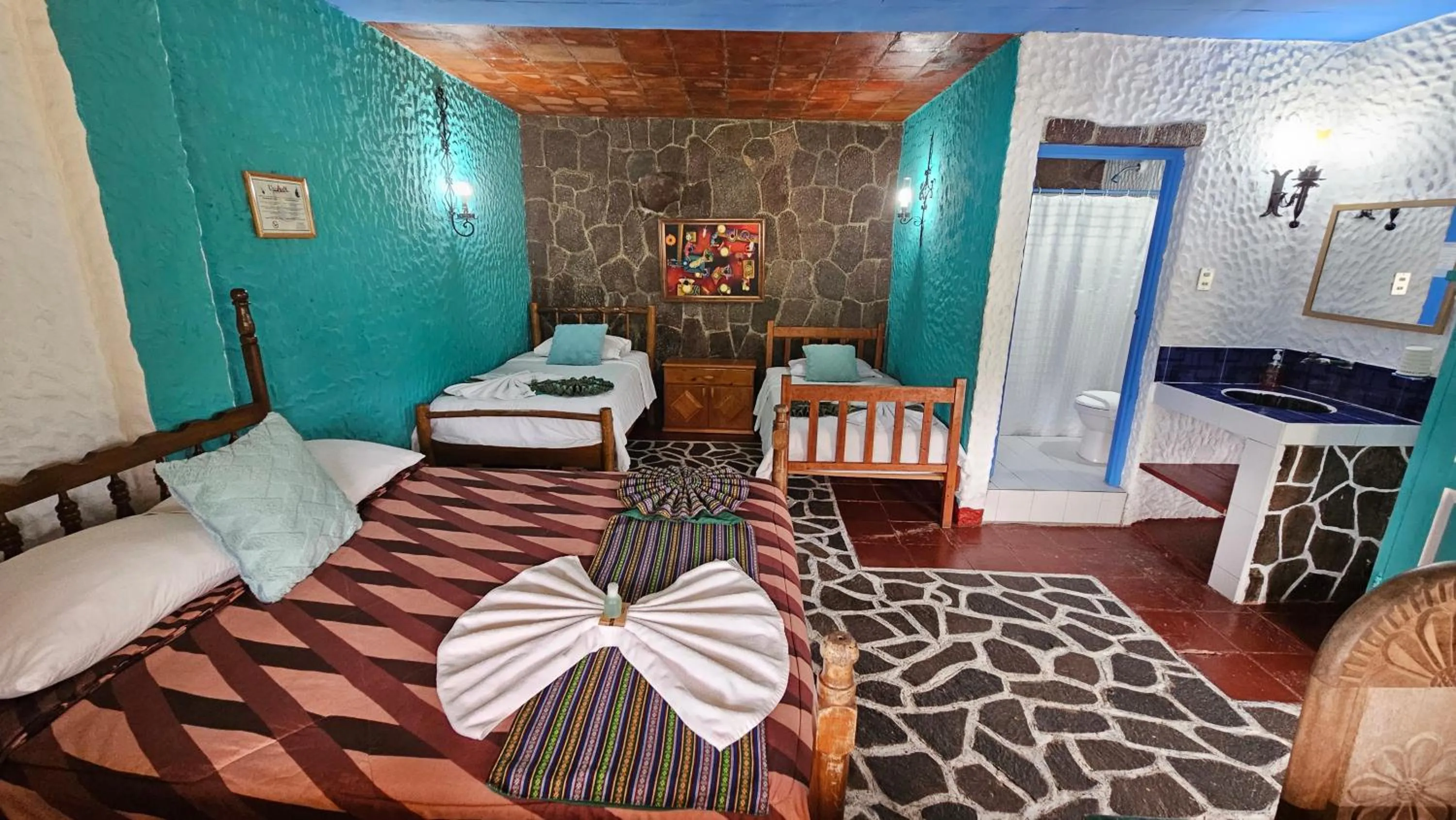 Bed in Eco Hotel Uxlabil Atitlan