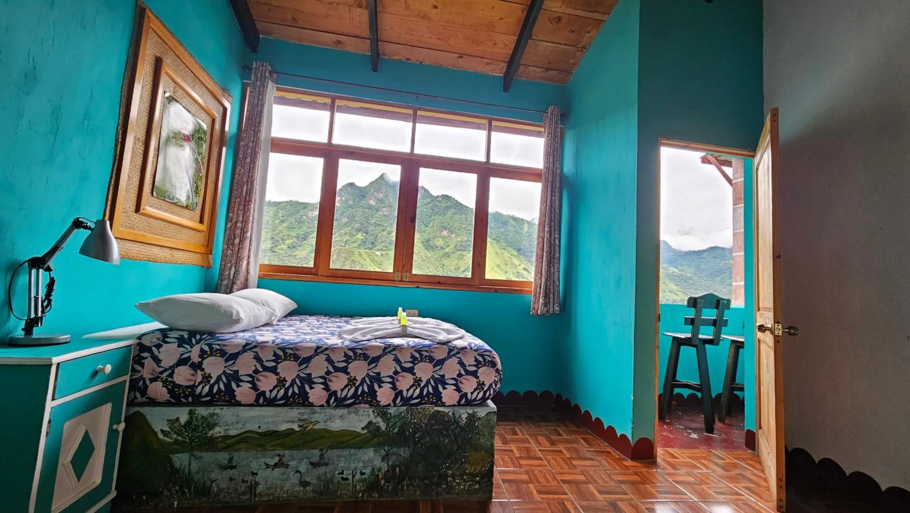 Bed in Eco Hotel Uxlabil Atitlan