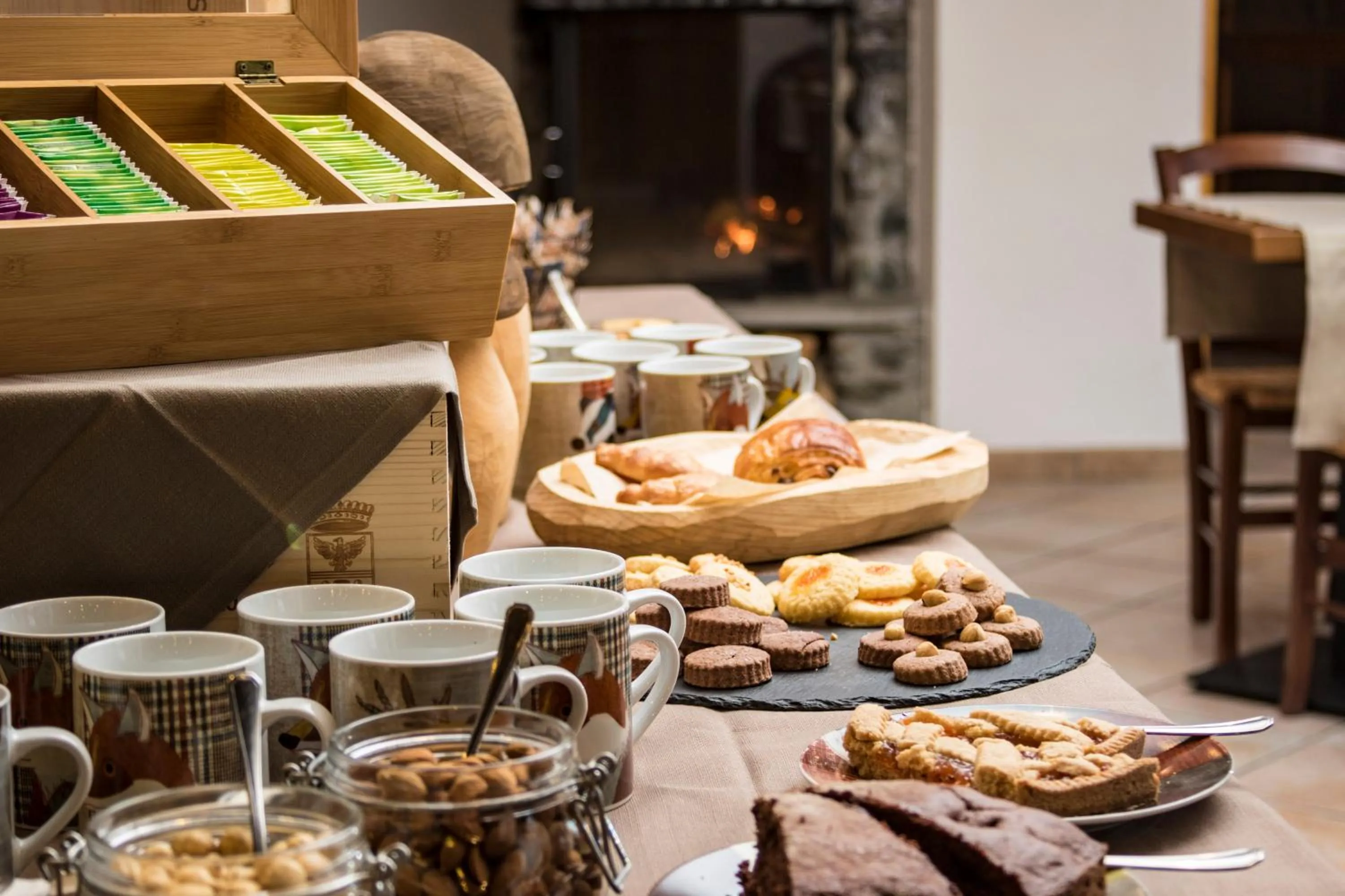 Buffet breakfast in Residence Les Coupoles