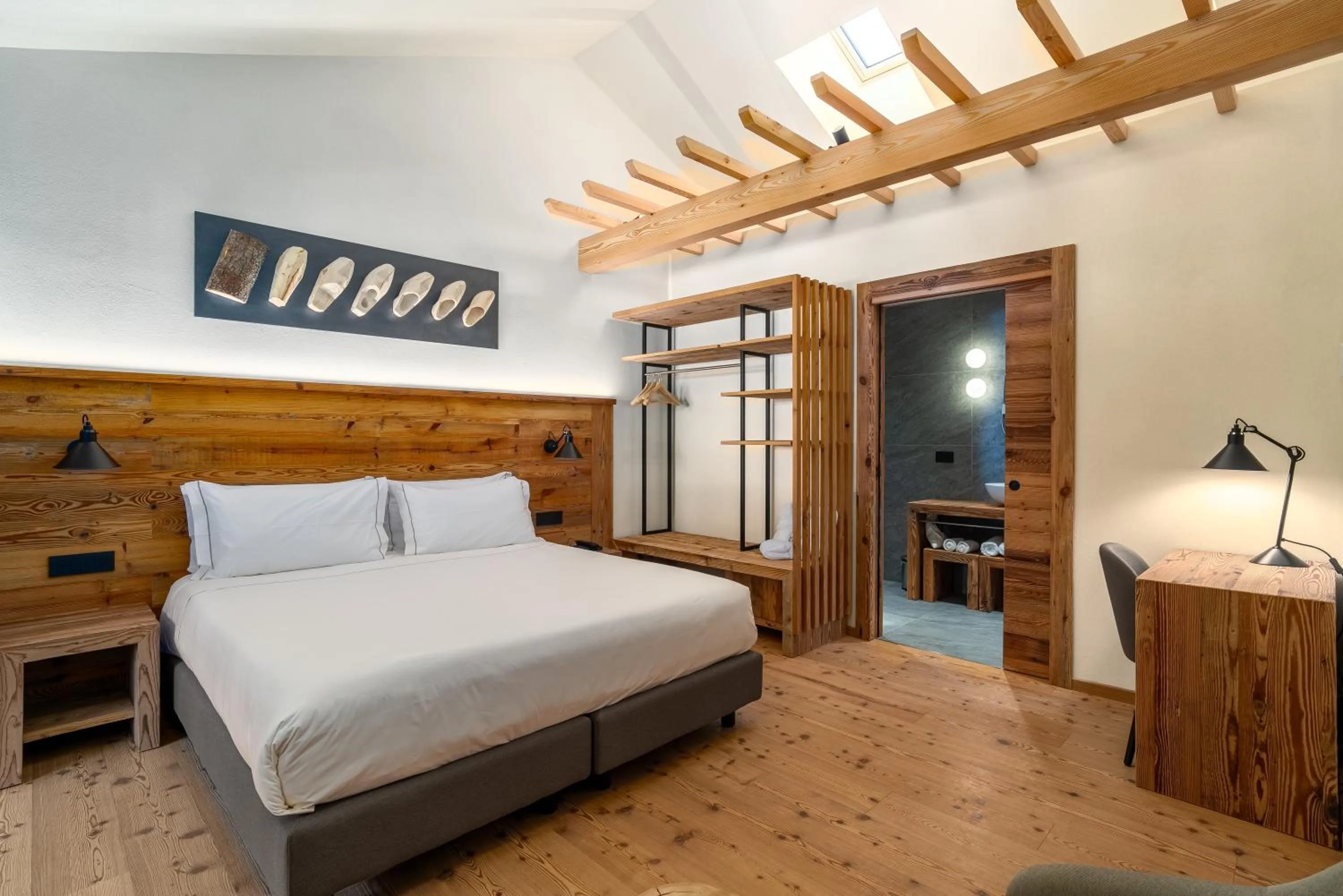 Bedroom, Bed in Breithorn Lodge