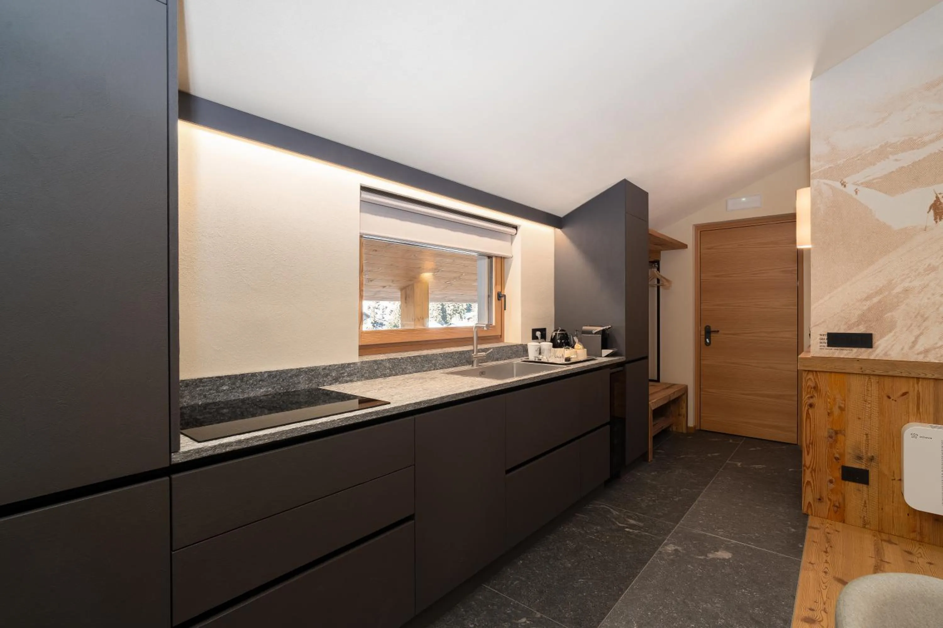 Kitchen or kitchenette in Breithorn Lodge