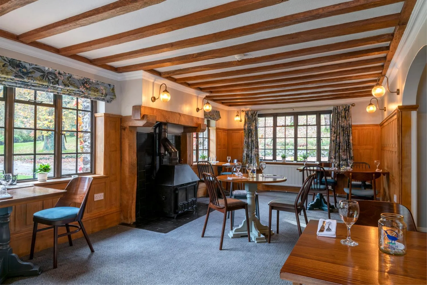 Restaurant/places to eat in Lakeview Manor