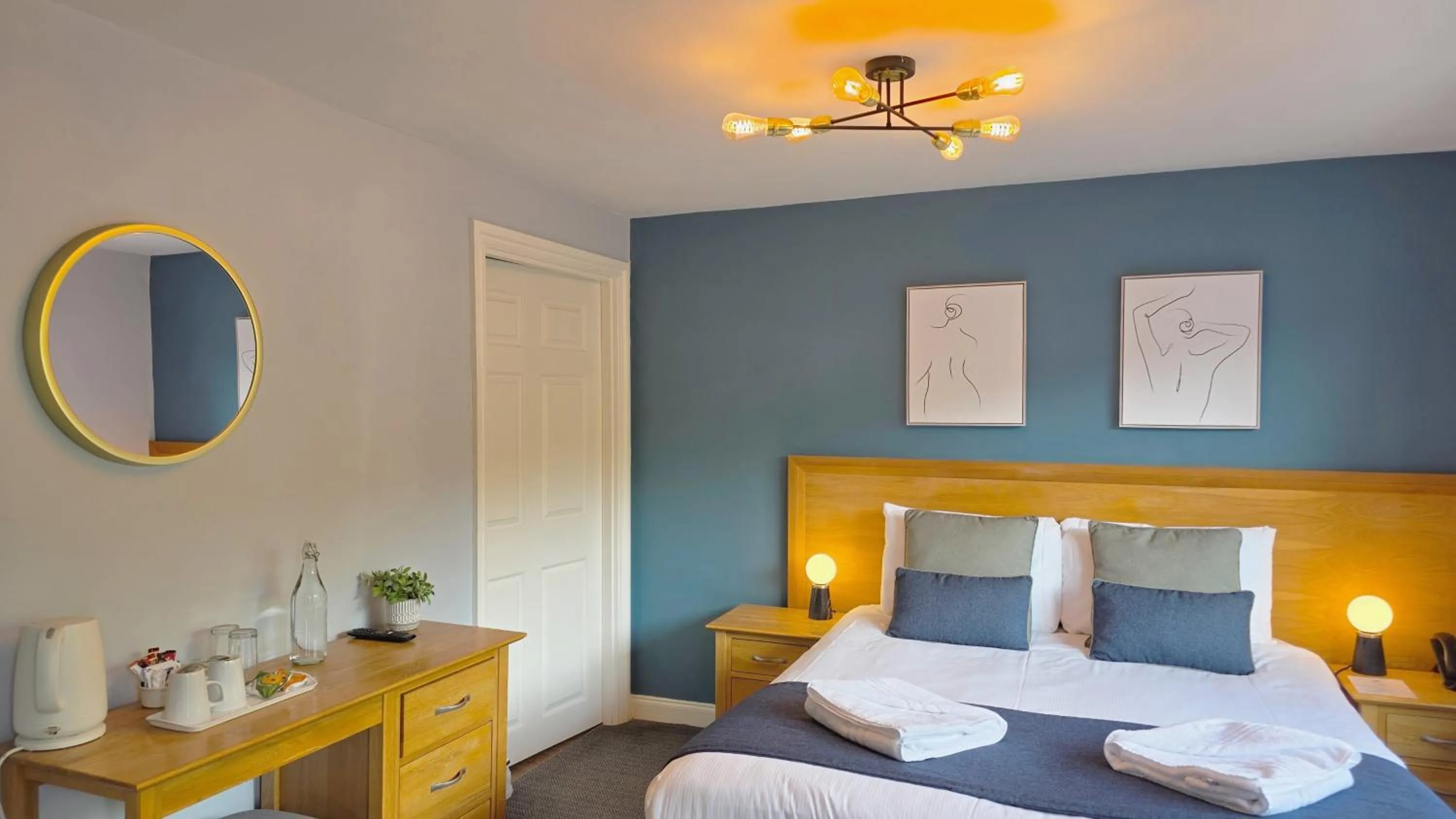 Bed in Lakeview Manor