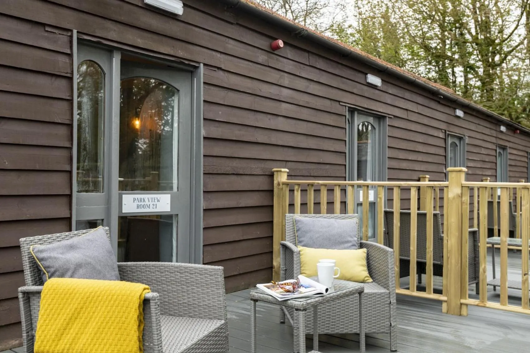 Balcony/Terrace in Lakeview Manor