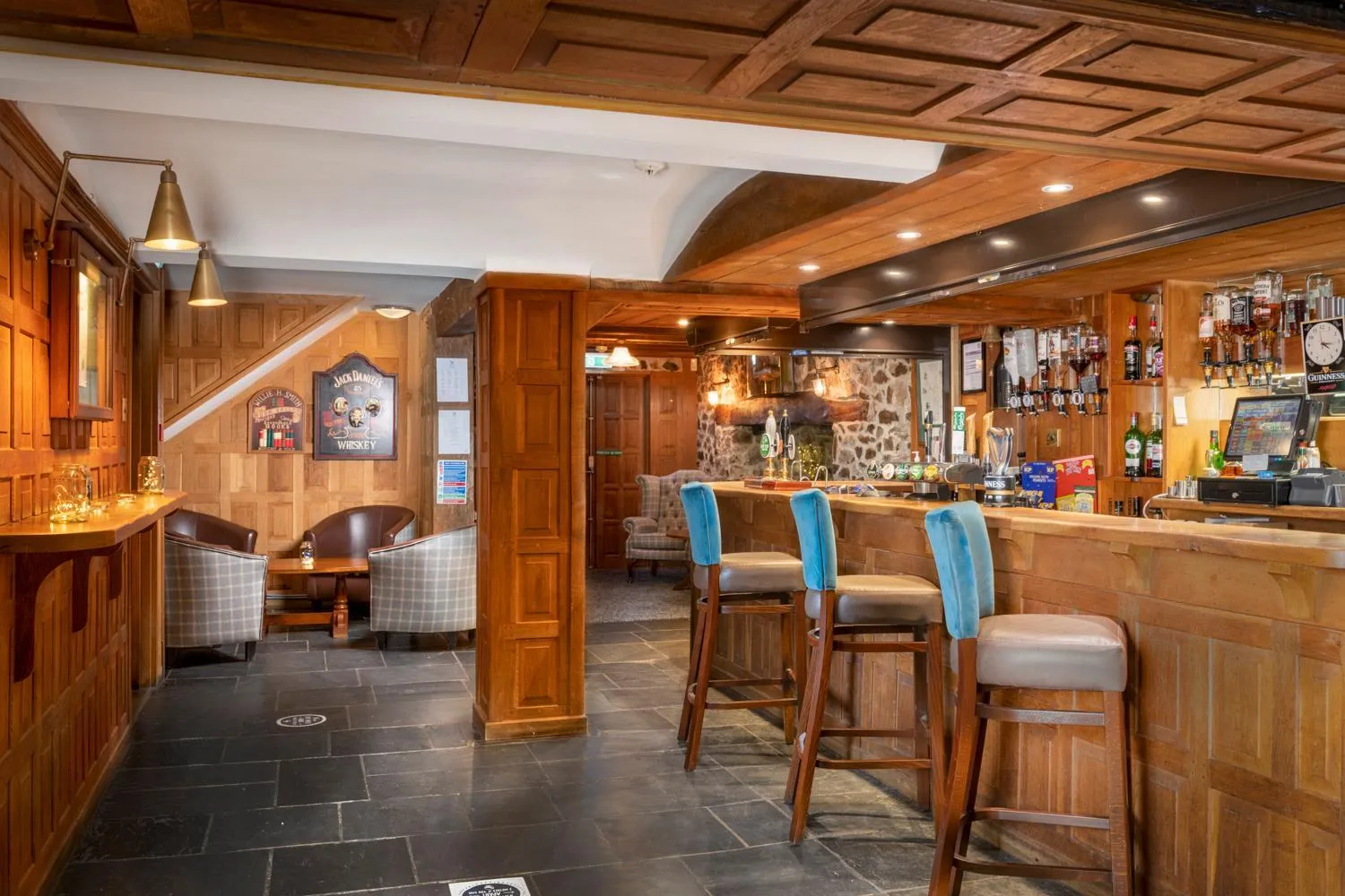 Restaurant/places to eat in Lakeview Manor