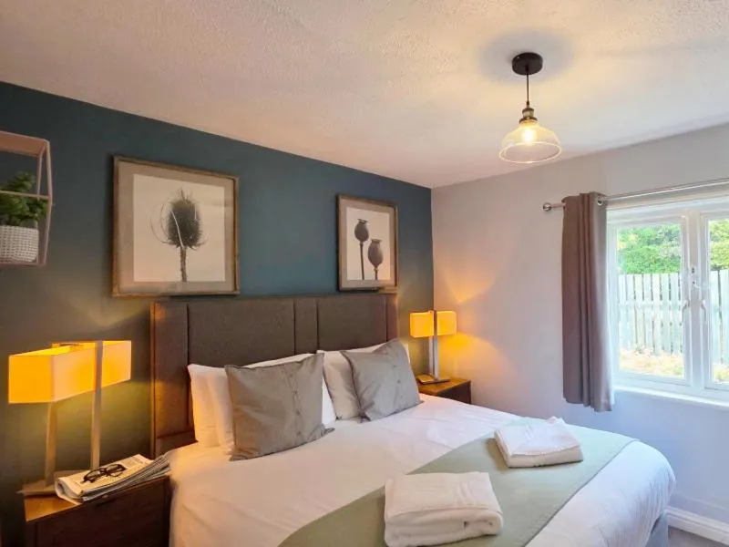 Bed in Lakeview Manor