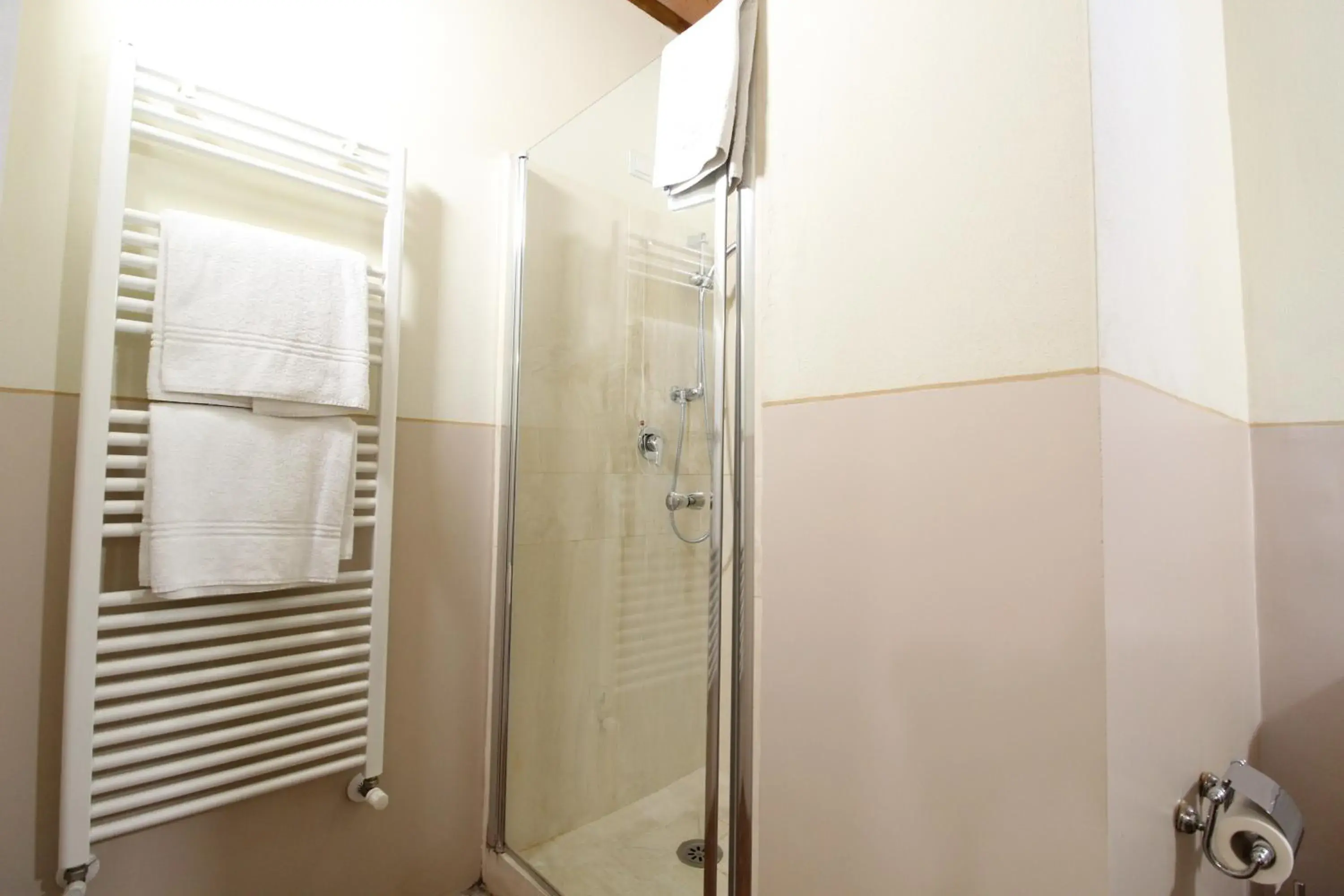 Twin Room in B&B Art Twin Room in B&B Art