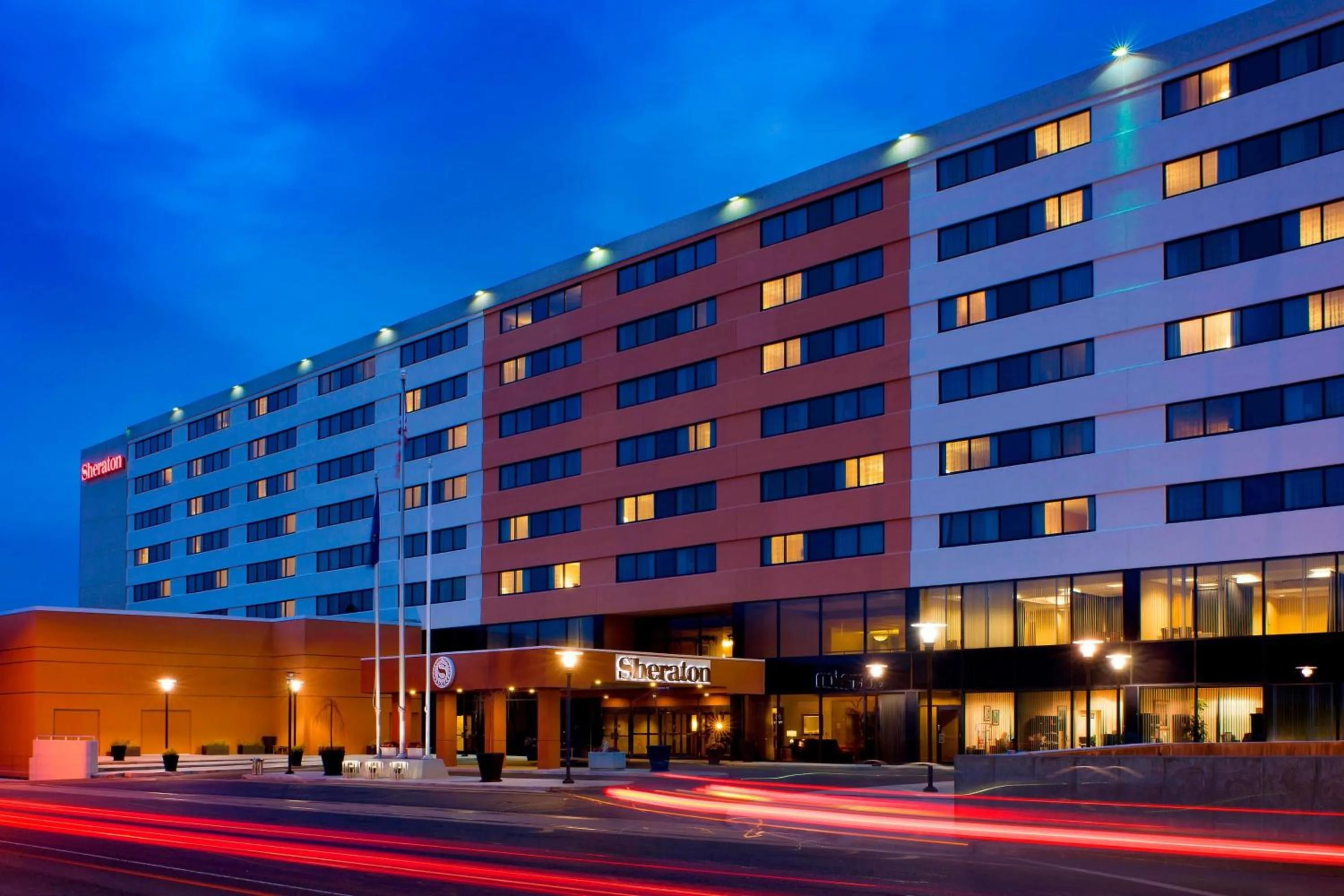Property building in Sheraton Hartford Hotel at Bradley Airport