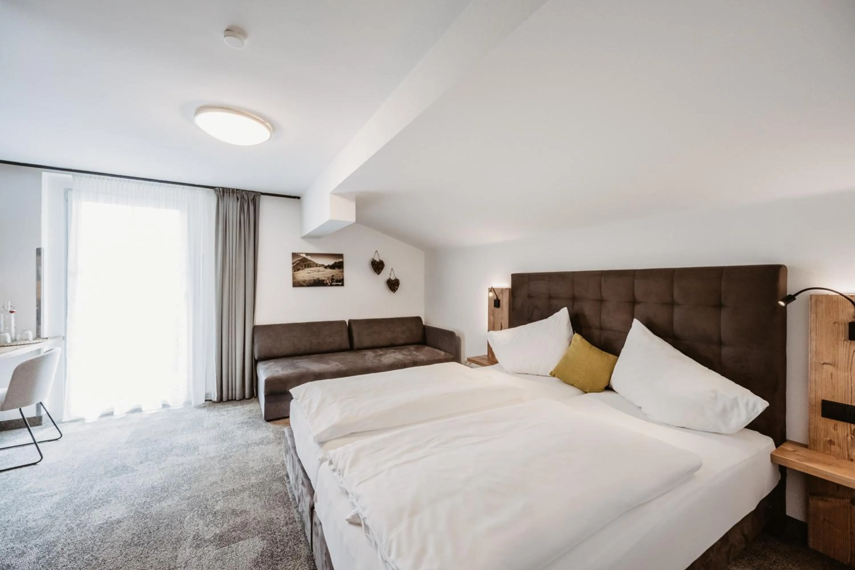 Photo of the whole room, Bed in Landhotel Laudersbach